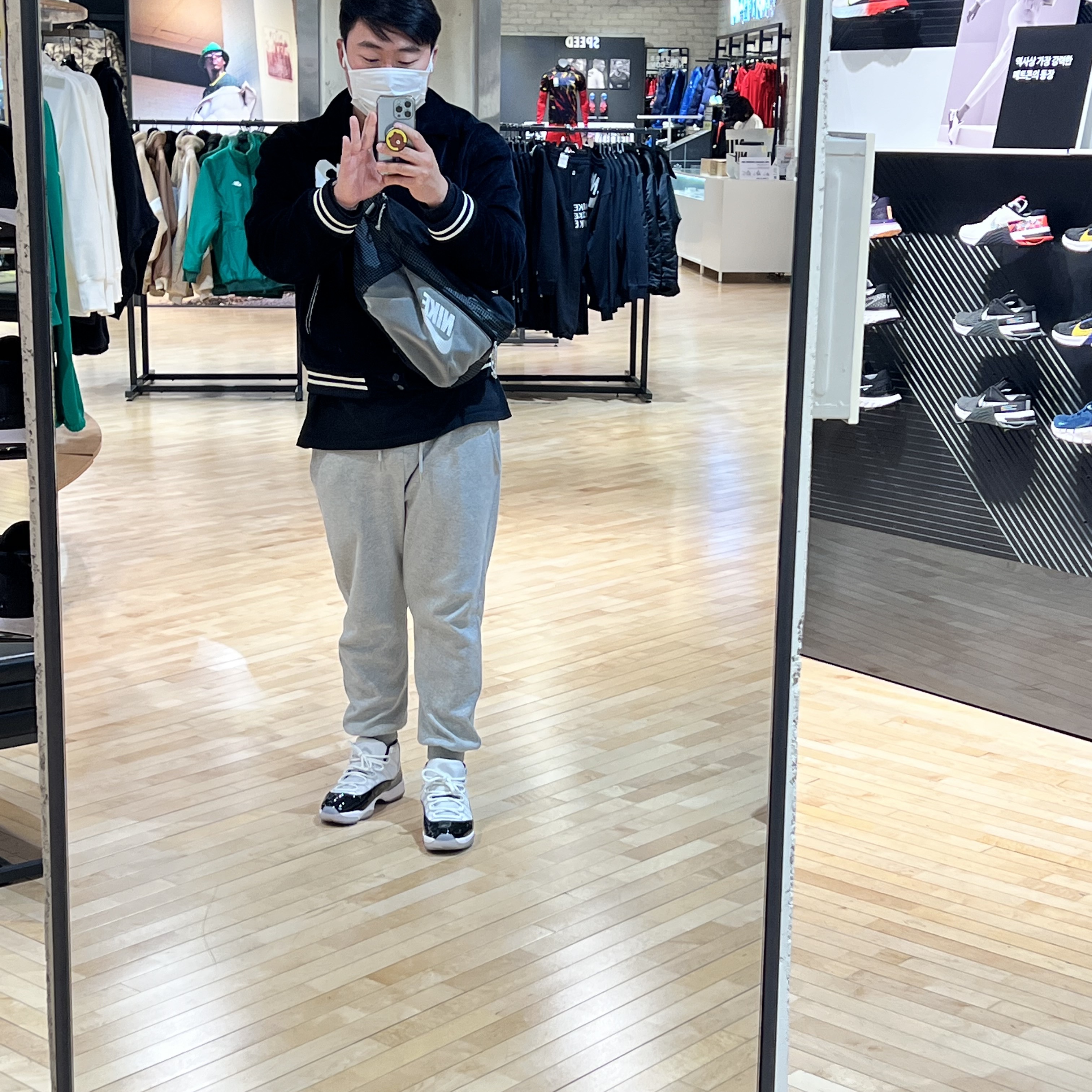 Jordan 11 Retro Concord 2018 착용 스타일 - 2