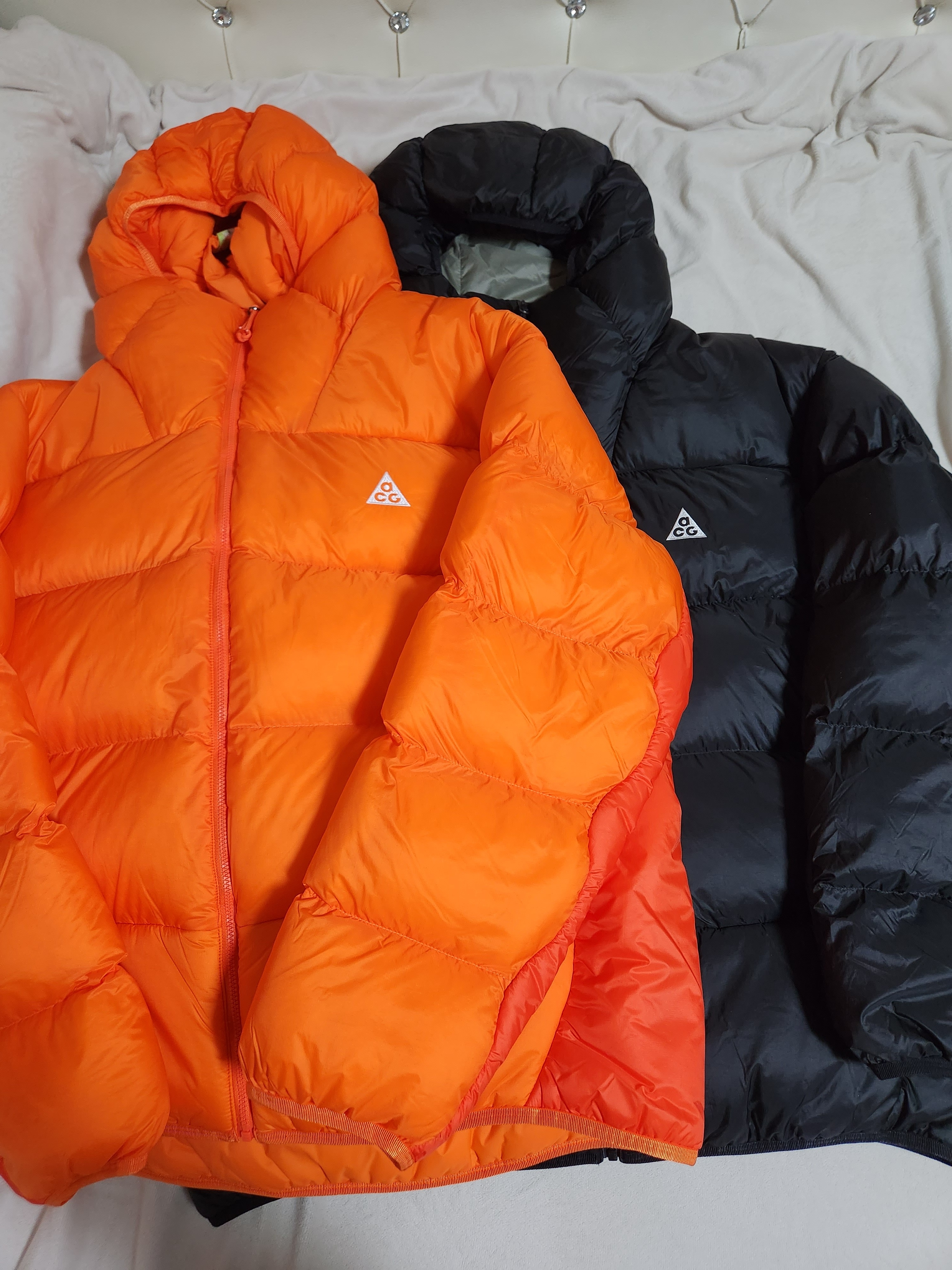 Nike ACG Therma-Fit ADV Lunar Lake Puffer Jacket Safety Orange - Asia, Nike ACG Therma-Fit ADV Lunar Lake Puffer Jacket Black - US/EU 착용 스타일 - 2
