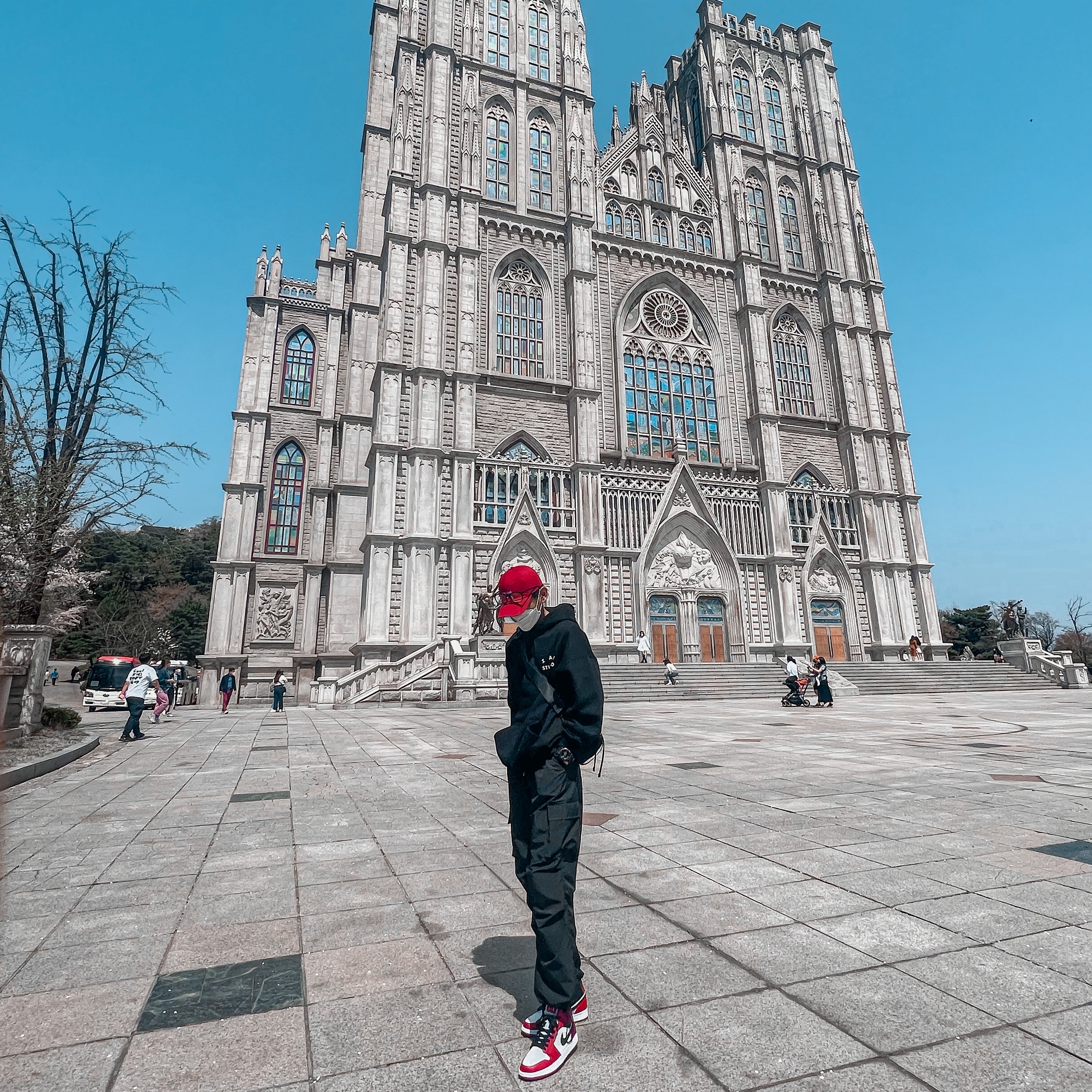 IAB Studio Hoodie Black White, Jordan 1 Mid Chicago 2020 착용 스타일