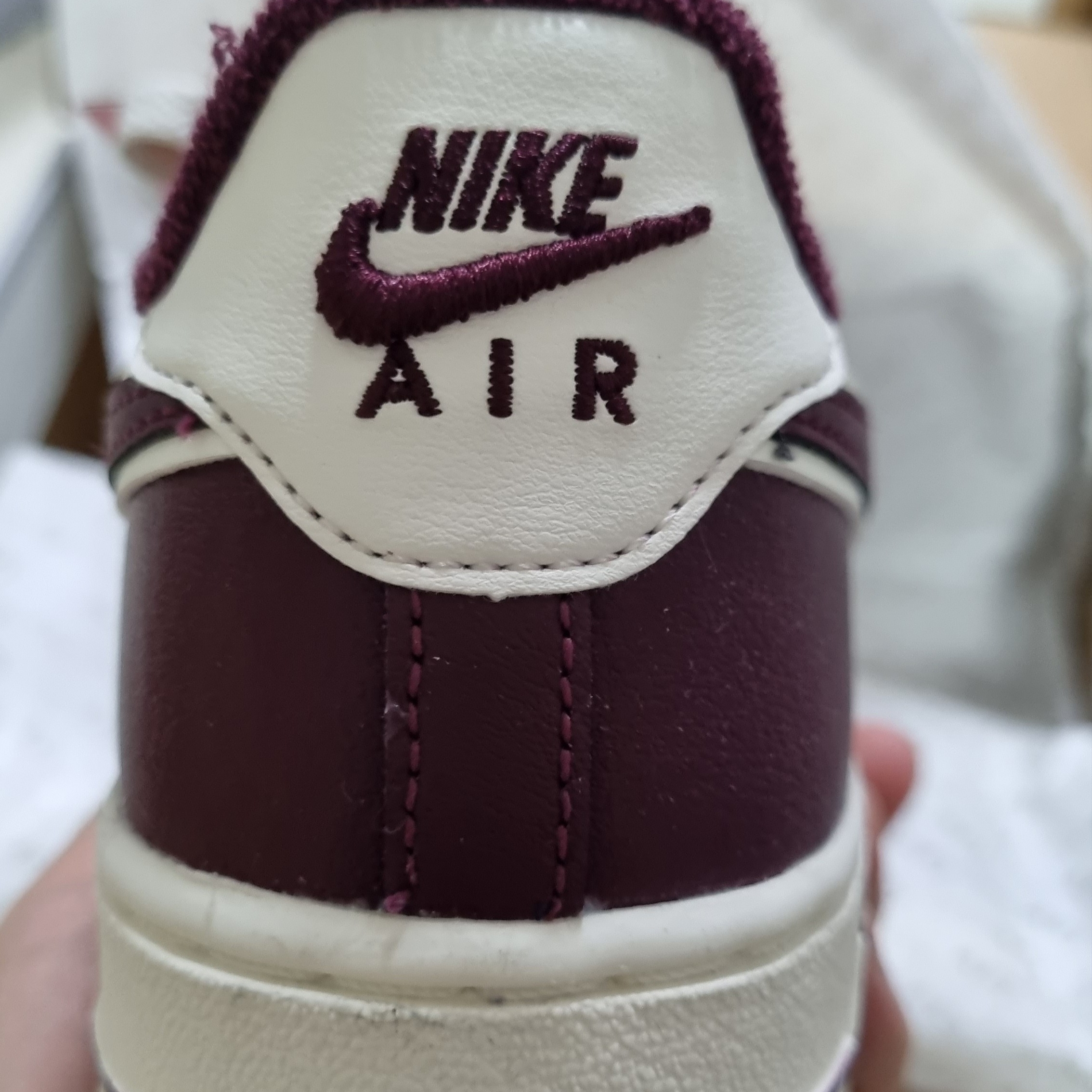 (GS) Nike Air Force 1 LV8 3 Night Maroon 착용 스타일 - 2