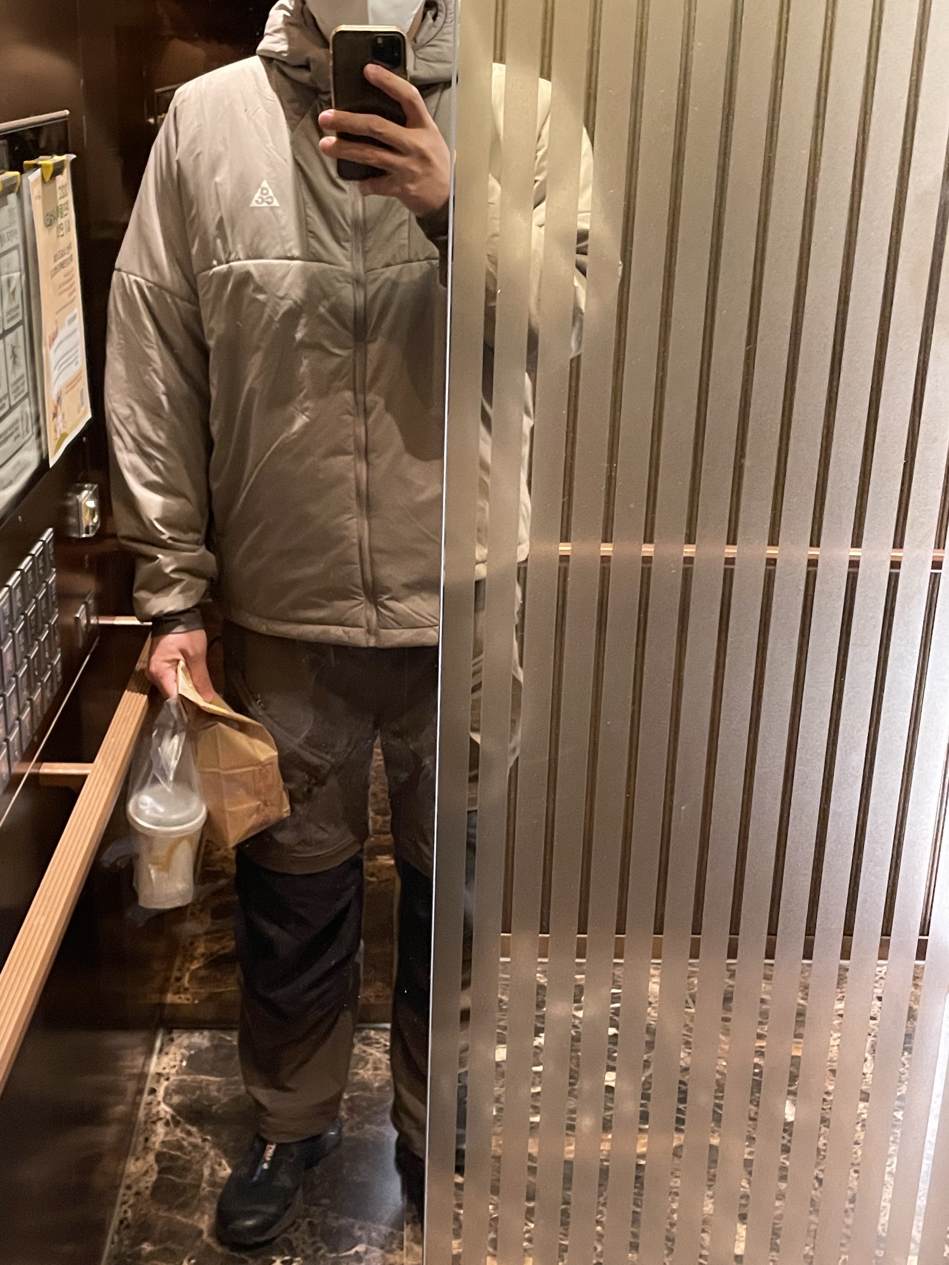 Nike ACG Smith Summit Cargo Pants Ironstone - Asia, Nike ACG Therma-Fit ADV Rope De Dope Jacket Moon Fossil - Asia 착용 스타일