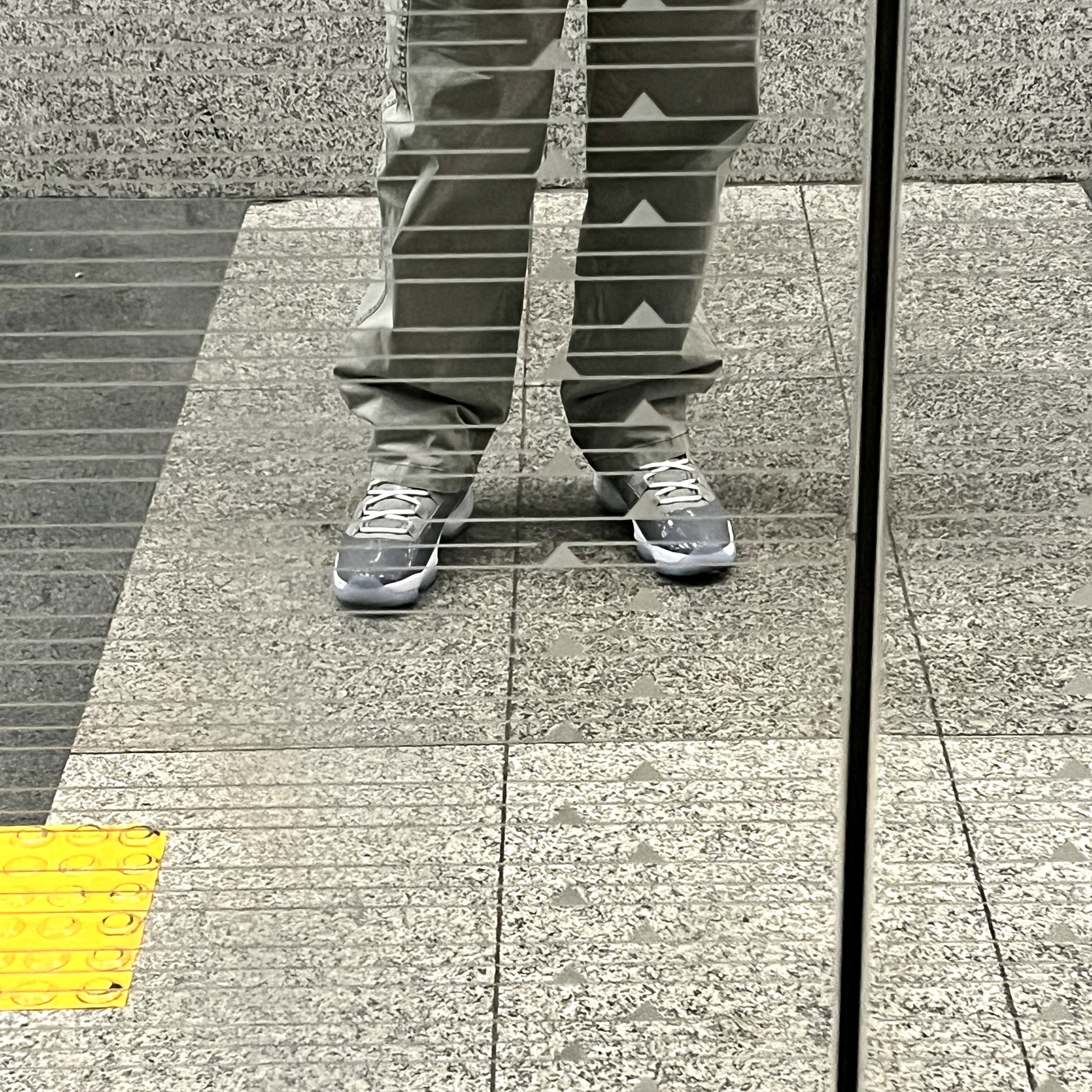 Jordan 11 Retro Cool Grey 2021 착용 스타일 - 2