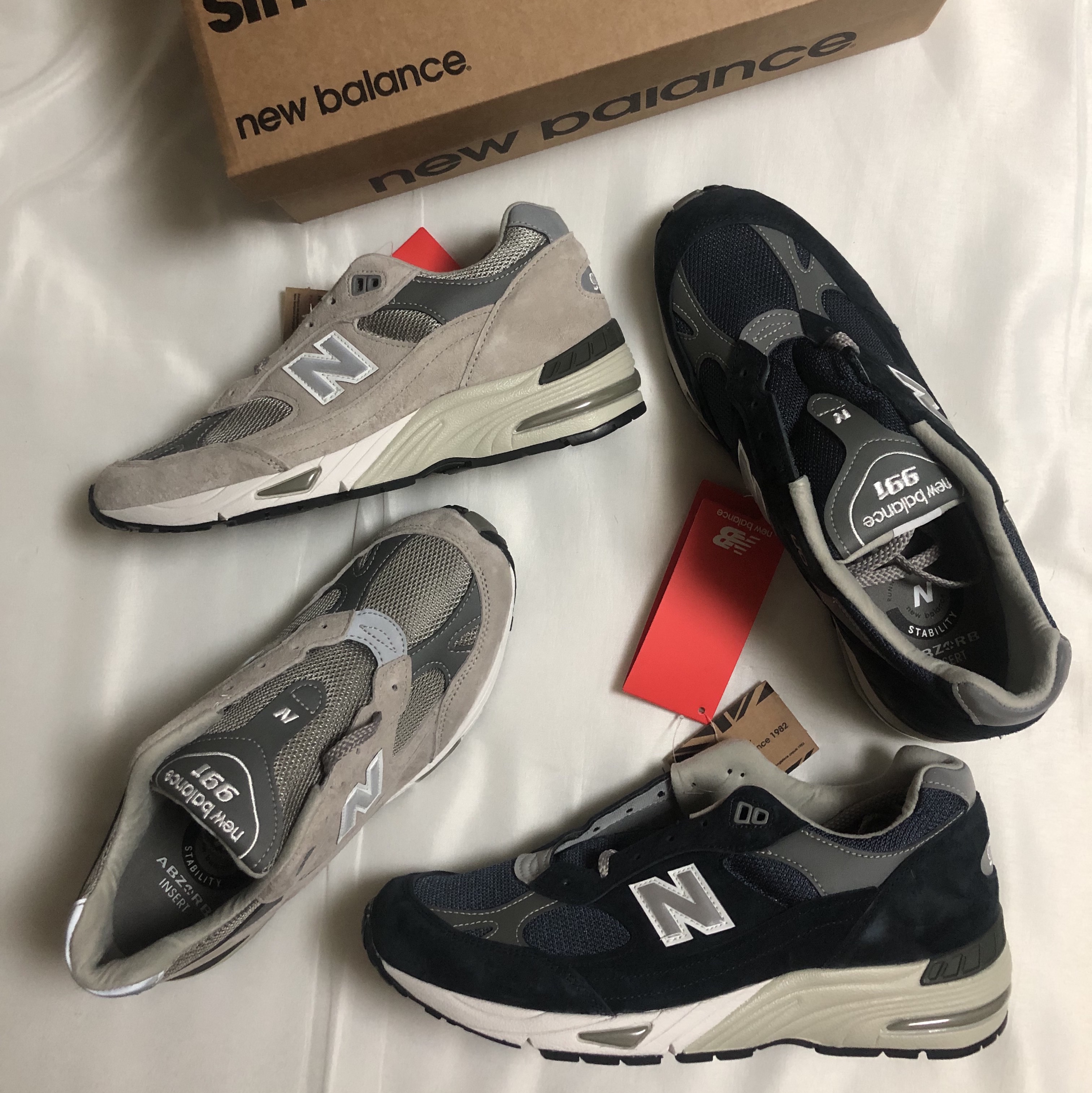 New Balance 991 Made in UK Navy, New Balance 991 Made in UK Grey 착용 스타일 - 1