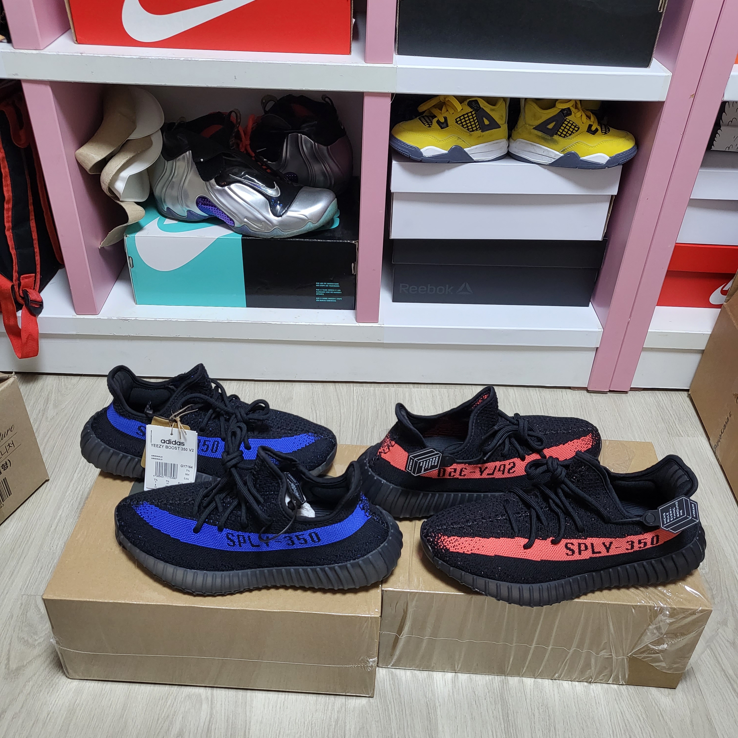 Adidas Yeezy Boost 350 V2 Core Black Red 2022/2023 착용 스타일