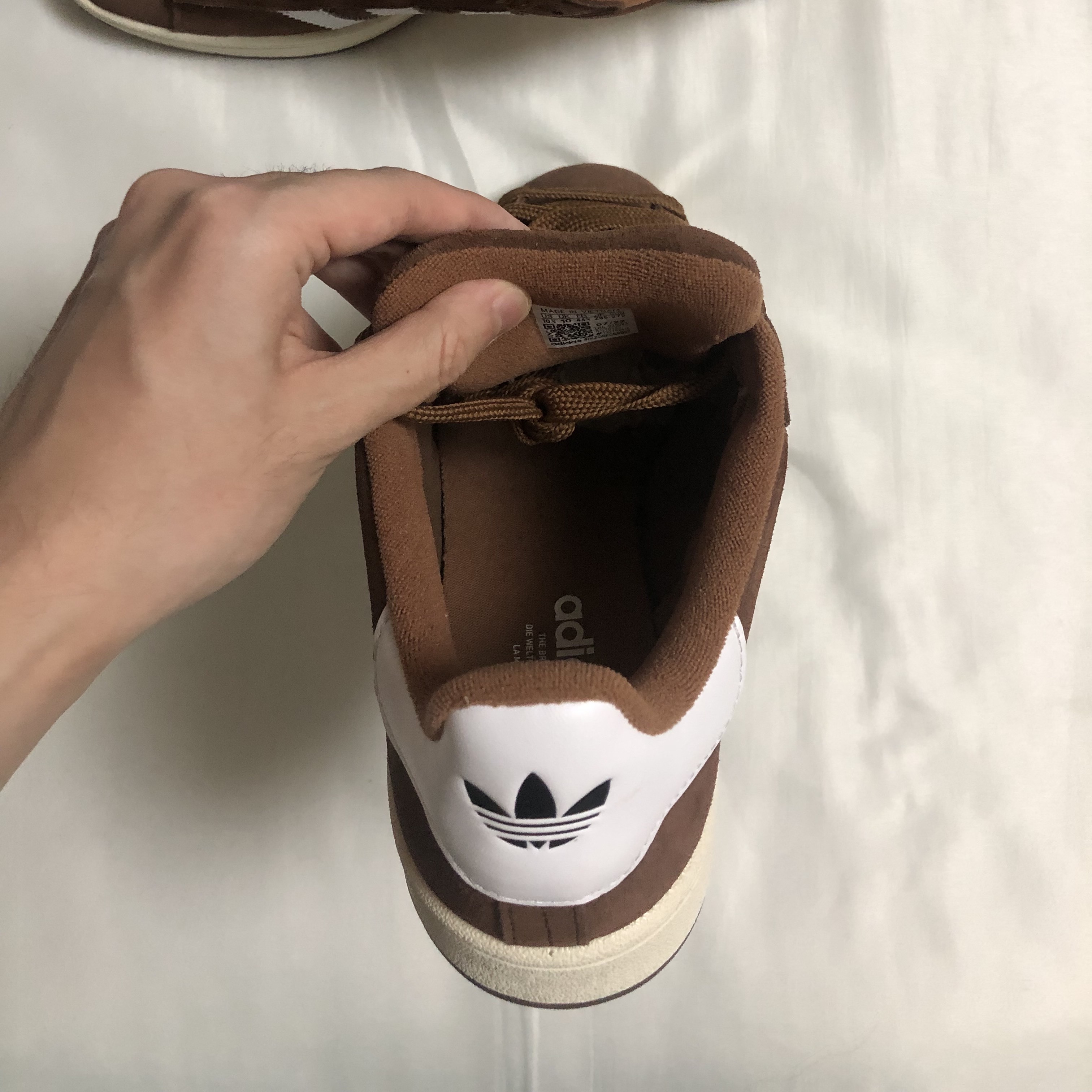 Adidas Campus 00s Bark Cloud White 착용 스타일 - 3