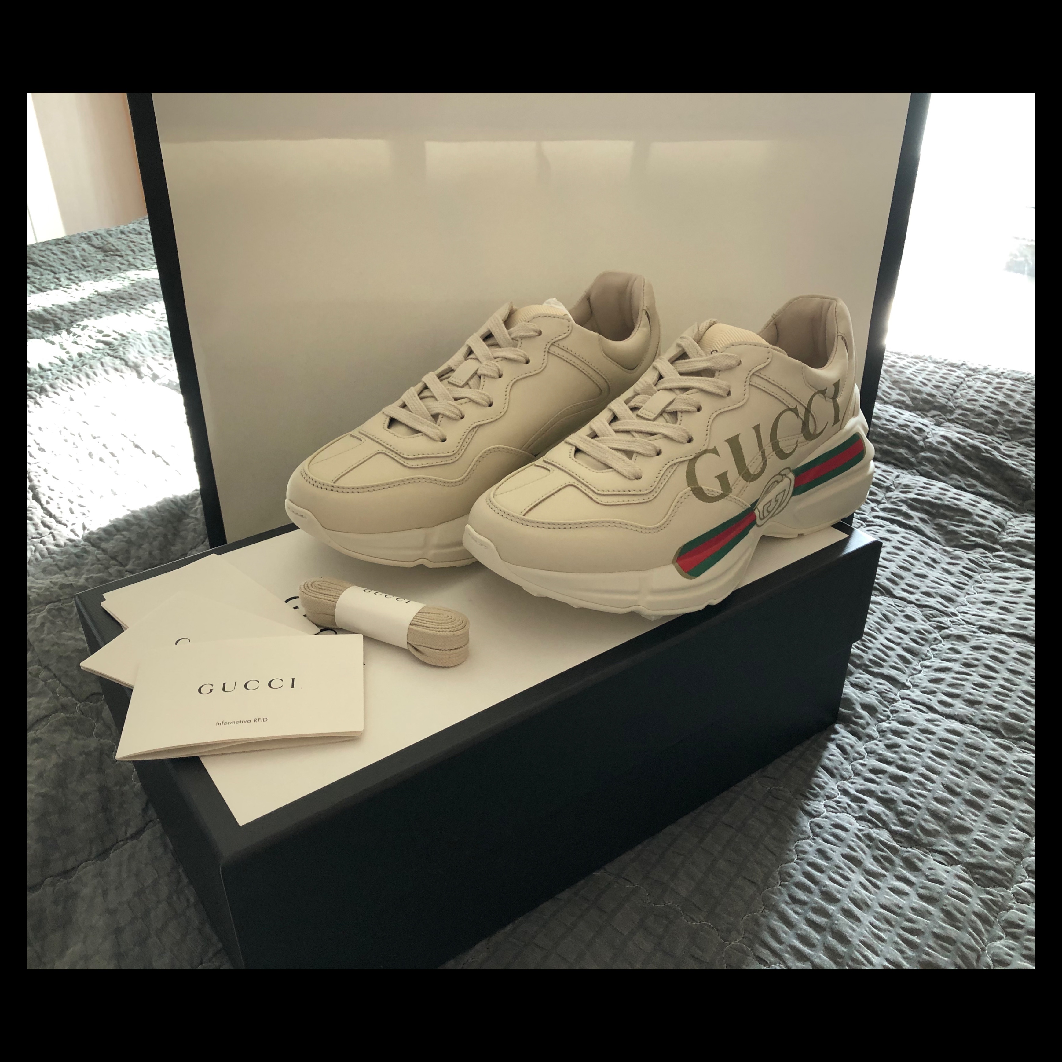 Gucci Rhyton Leather Sneakers Logo 착용 스타일