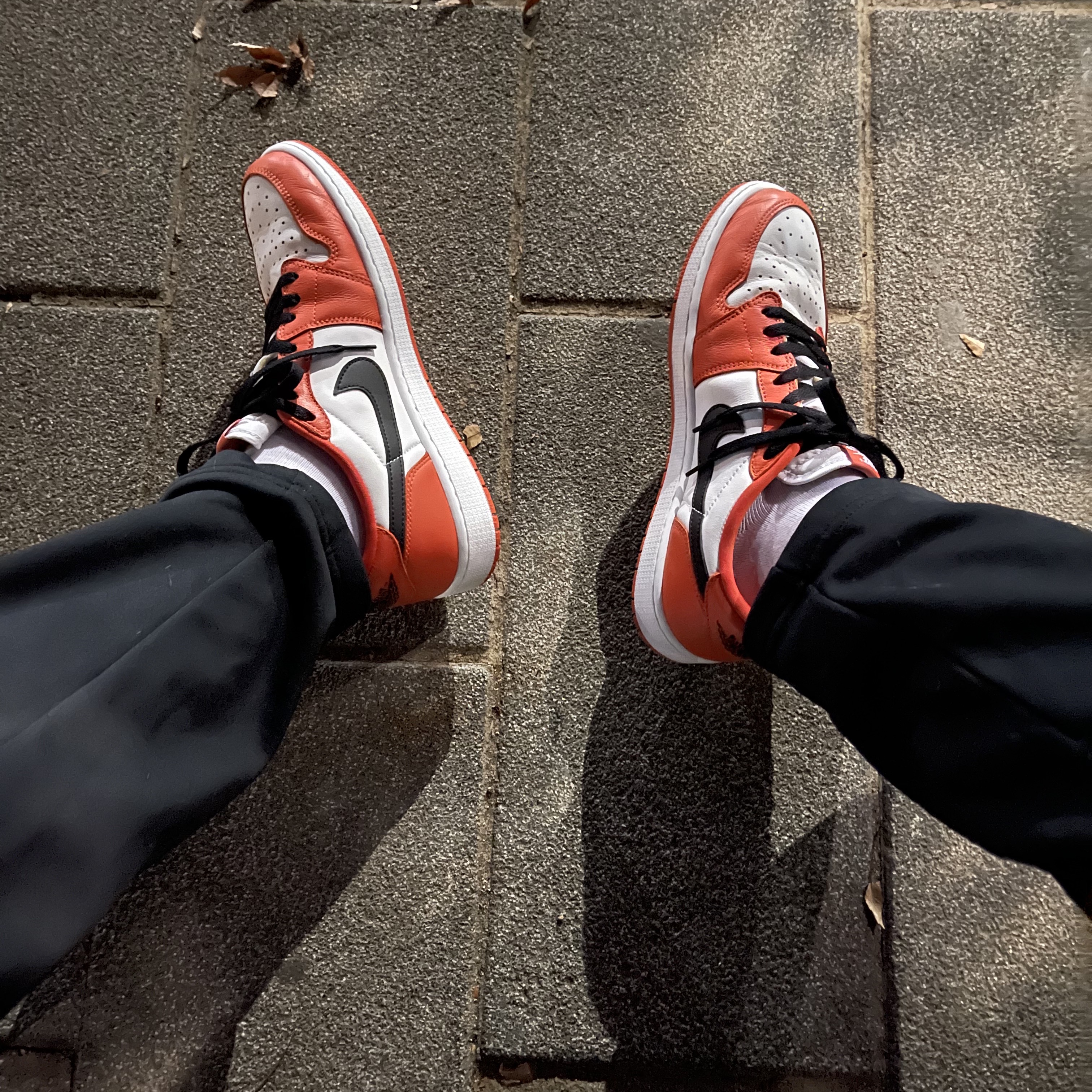 Jordan 1 Low OG Starfish 착용 스타일 - 2