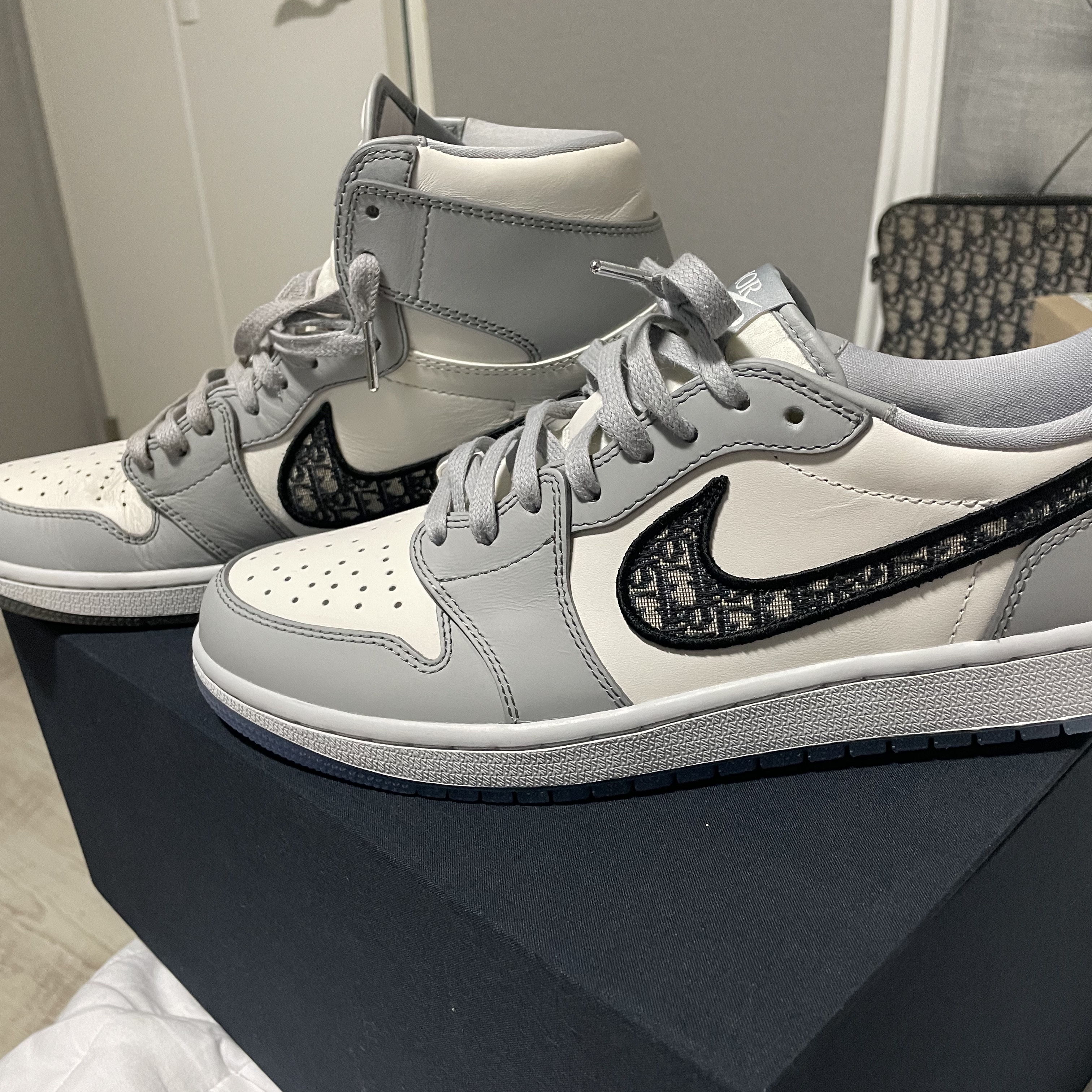 Jordan 1 x Dior Low OG, Jordan 1 x Dior High OG 착용 스타일