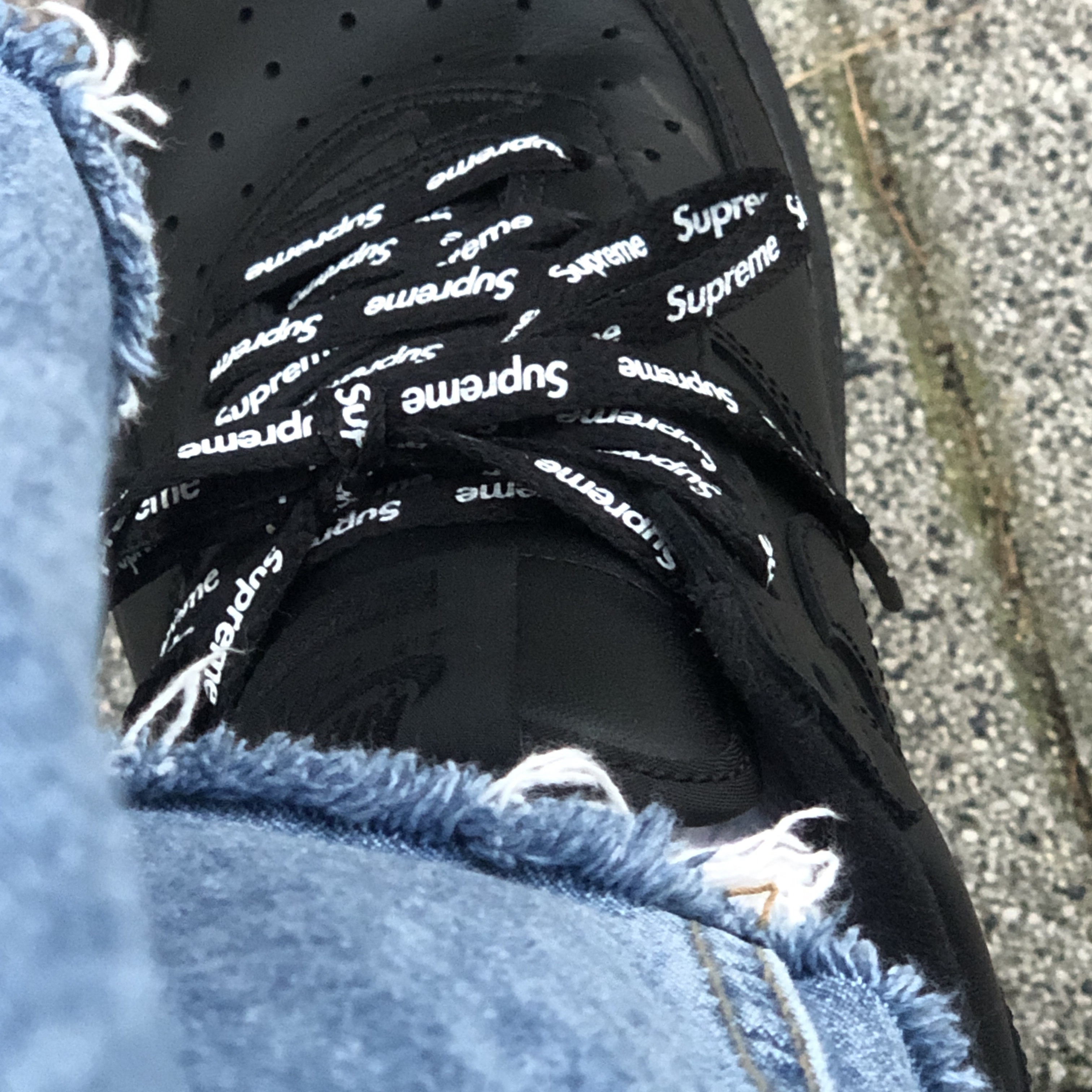Nike x Supreme Air Force 1 Low Black 착용 스타일