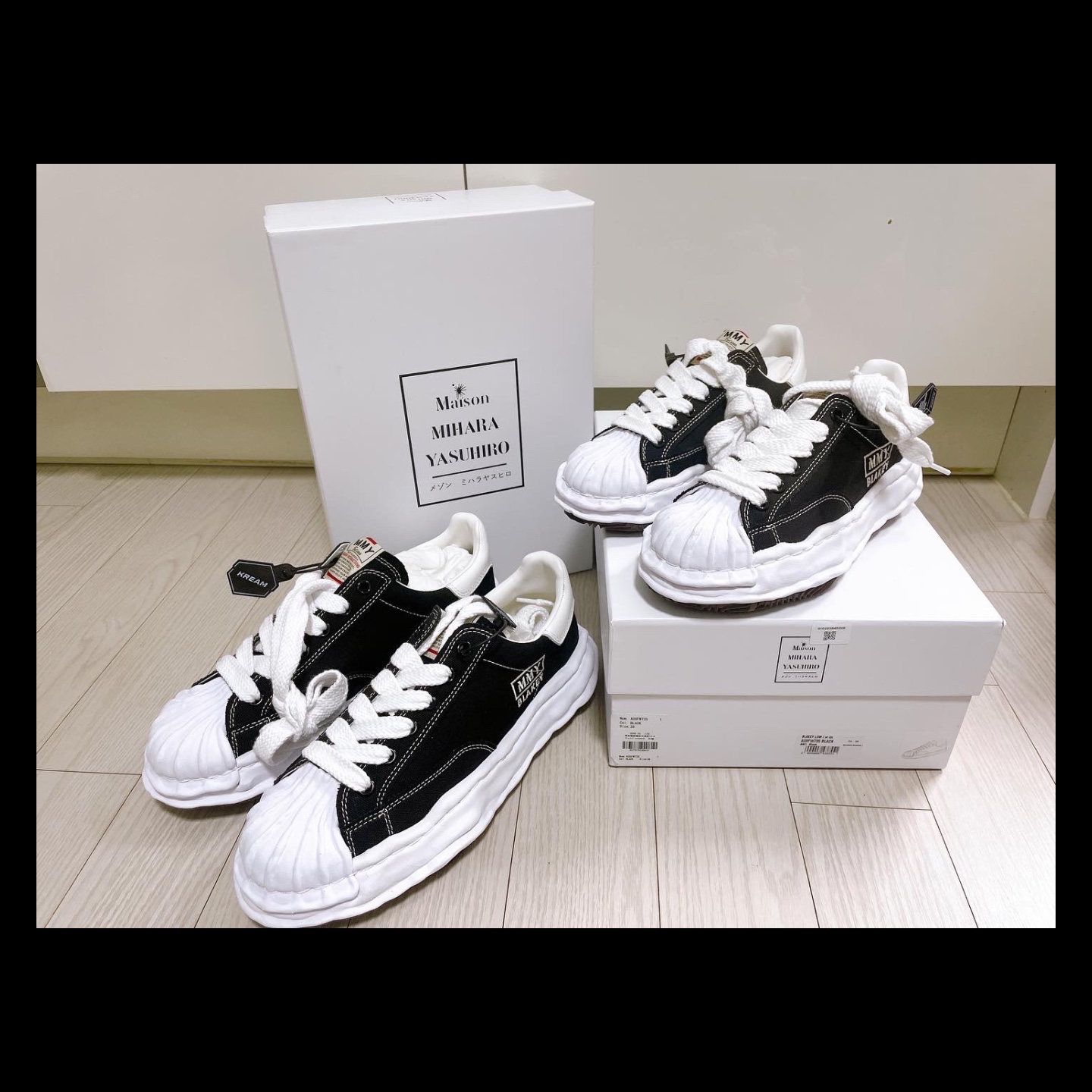 Maison Mihara Yasuhiro Blakey OG Sole Canvas Low-top Sneakers Black White 착용 스타일