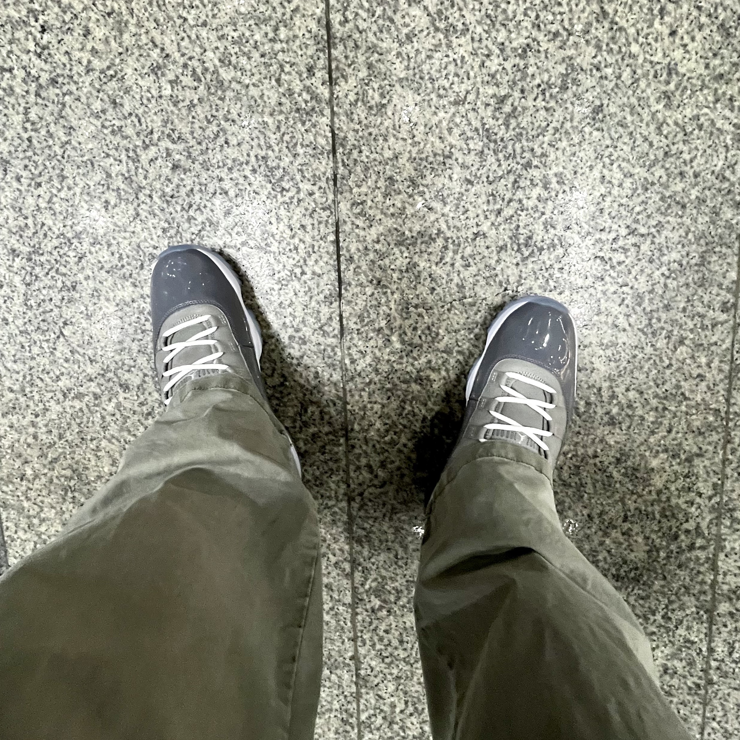 Jordan 11 Retro Cool Grey 2021 착용 스타일 - 1