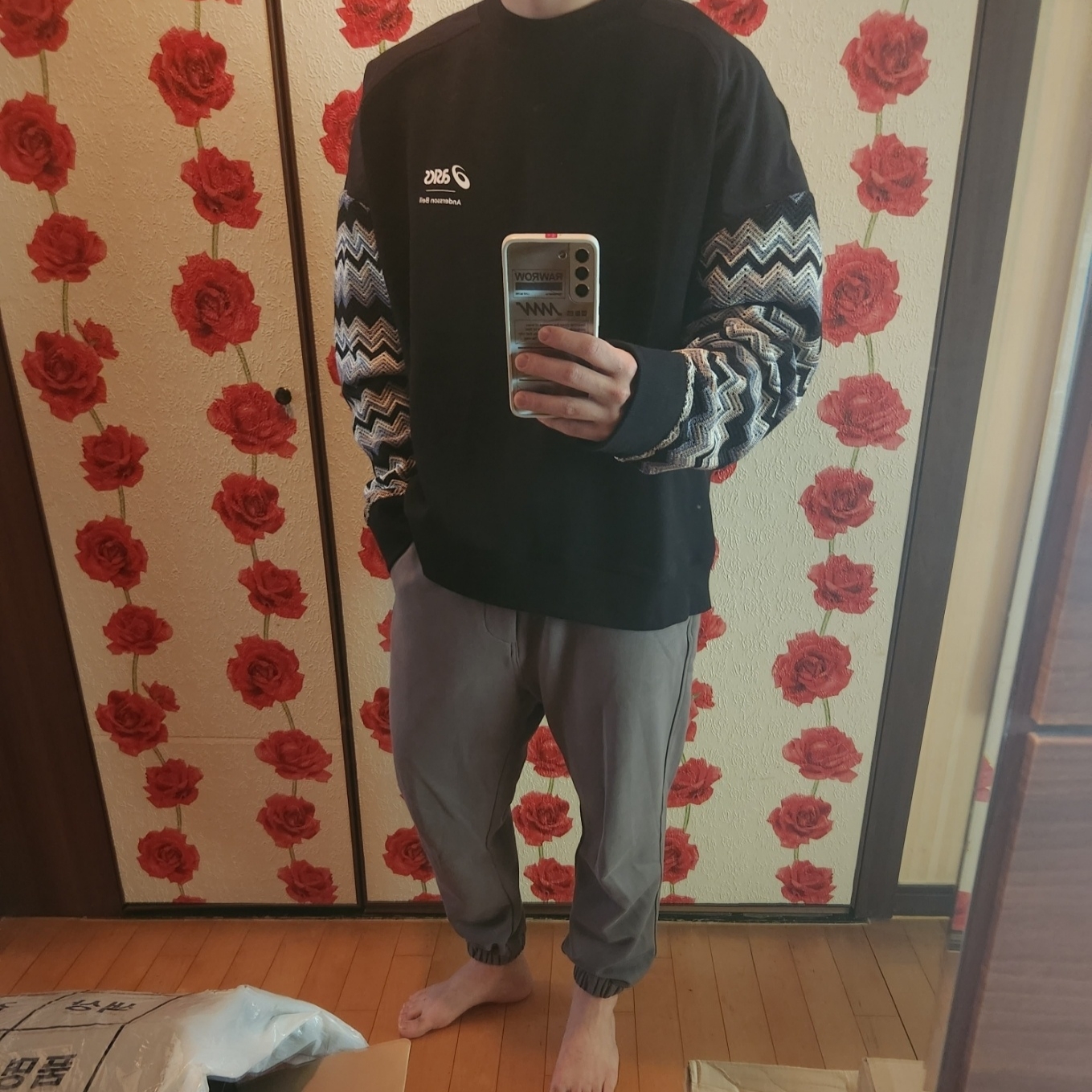 Andersson Bell x Asics Contrast Sweatshirt Black 착용 스타일