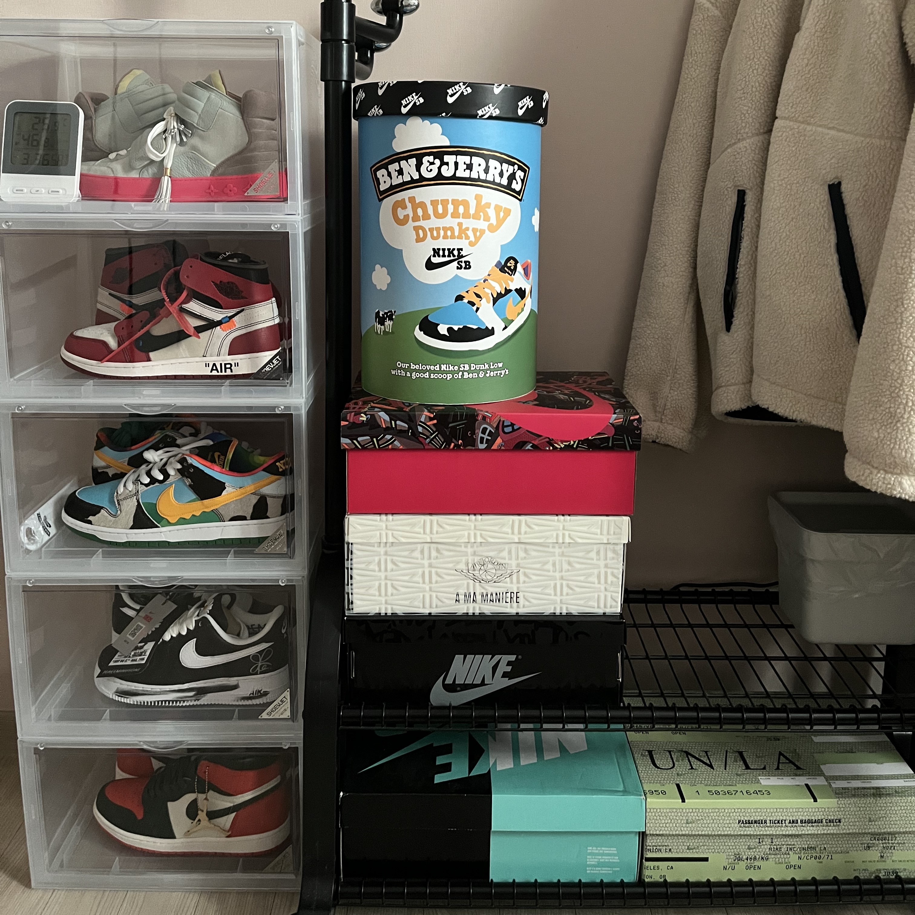 Jordan 1 x Off-White Retro High Chicago The Ten, Nike x Ben & Jerry's SB Dunk Low Chunky Dunky (Special Box) 착용 스타일