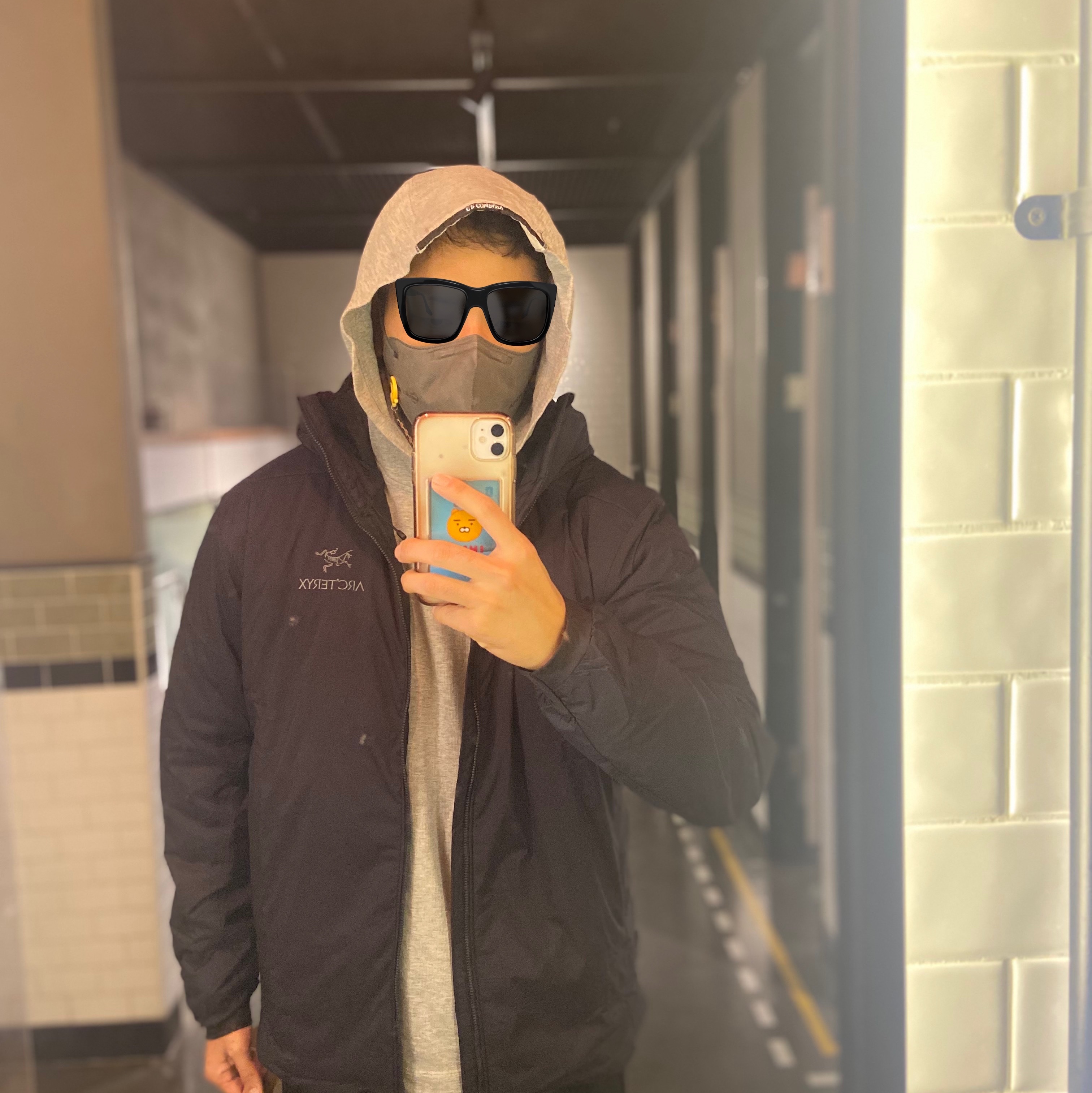 Arc'teryx Atom AR Hoody Black 착용 스타일 - 2