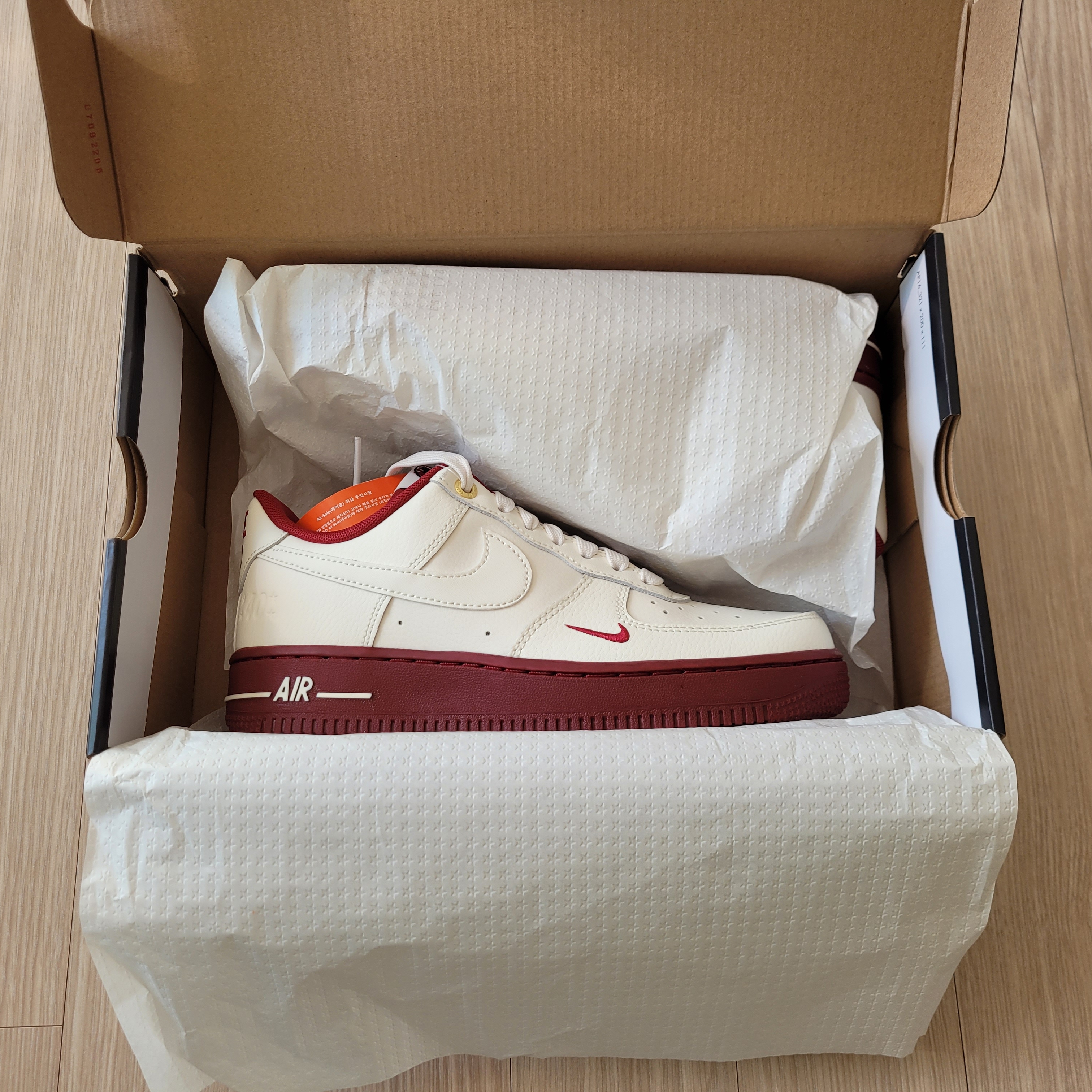 (W) Nike Air Force 1 '07 SE 40th Anniversary Join Forces Sail Team Red 착용 스타일 - 2