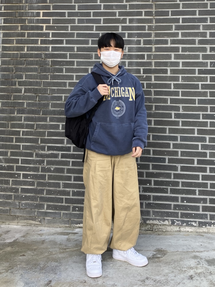 Nike Air Force 1 '07 Low White 착용 스타일 - 2