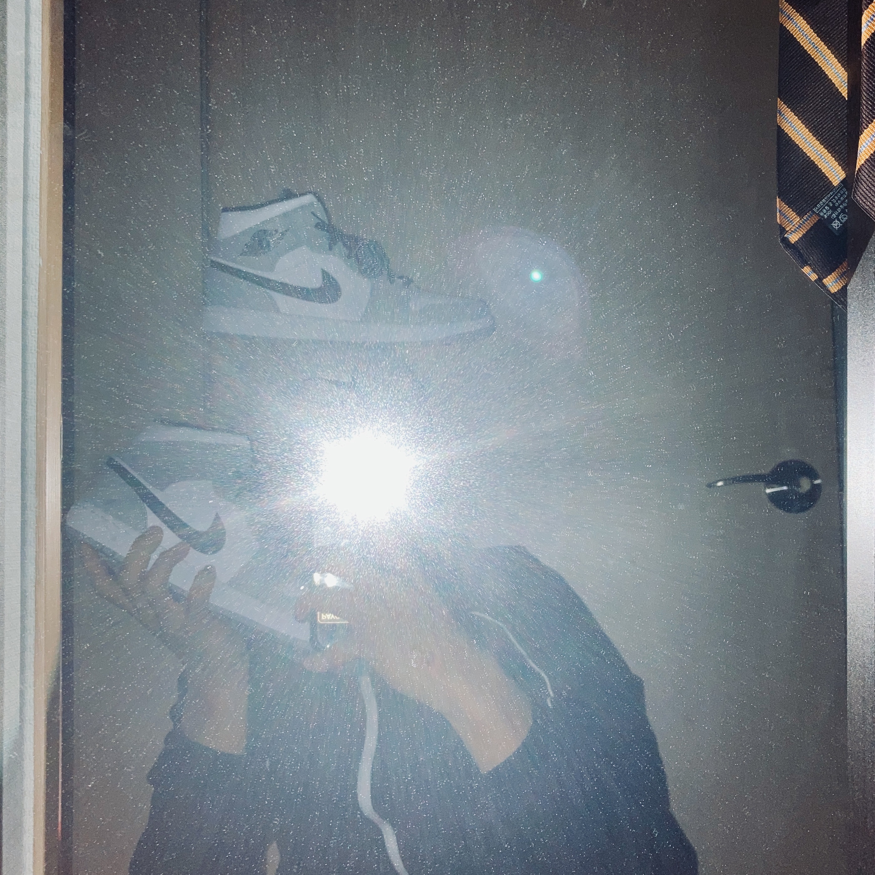 Jordan 1 Mid Light Smoke Grey 착용 스타일 - 1