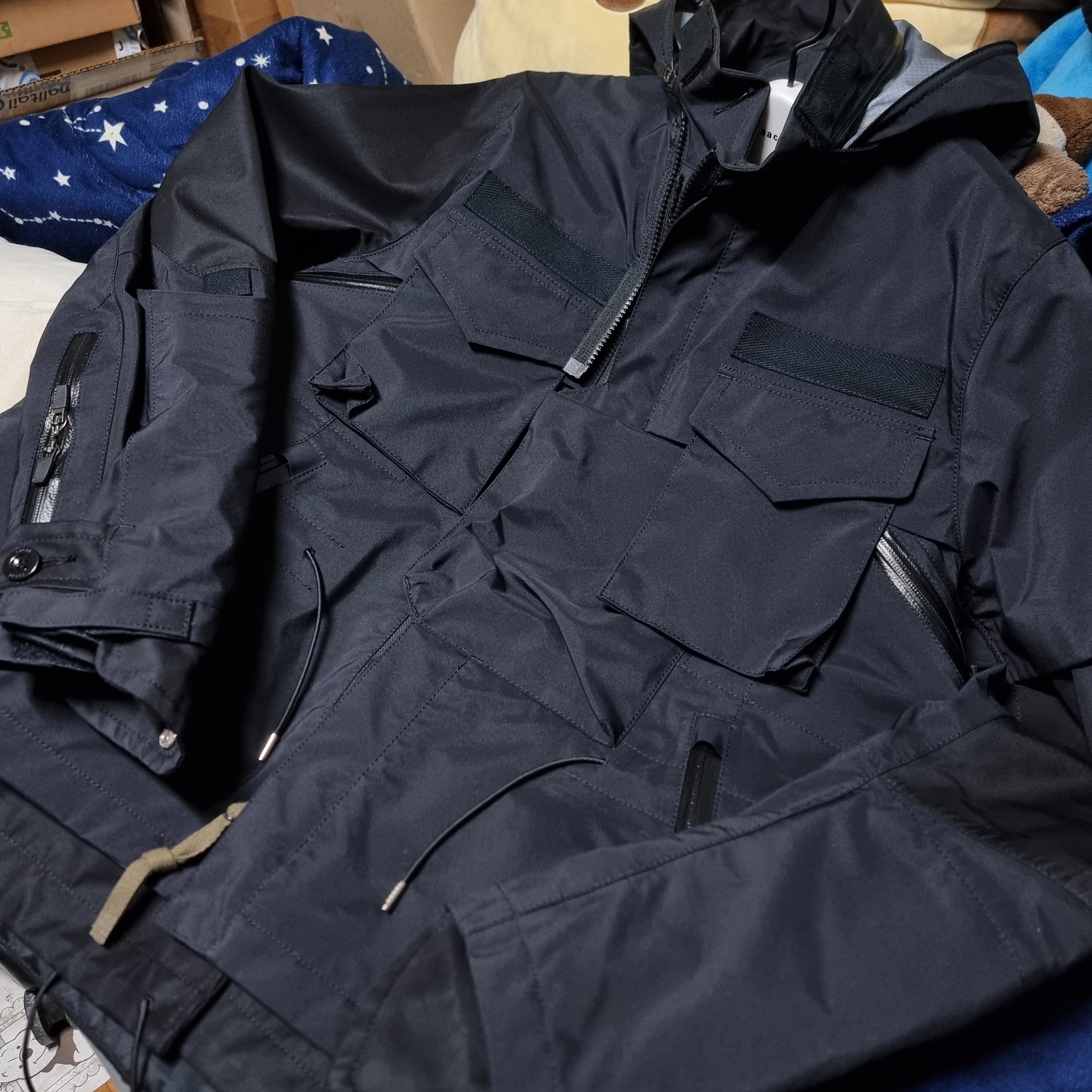 Sacai x Acronym Field Jacket Black 착용 스타일