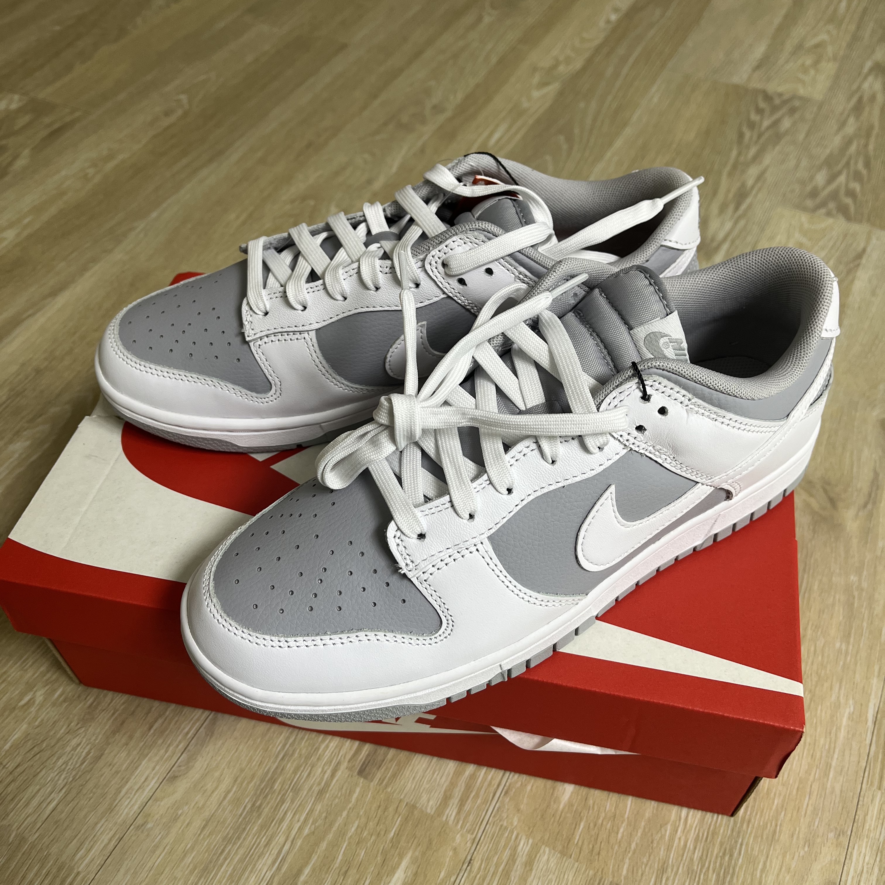 Nike Dunk Low Retro White Neutral Grey 착용 스타일