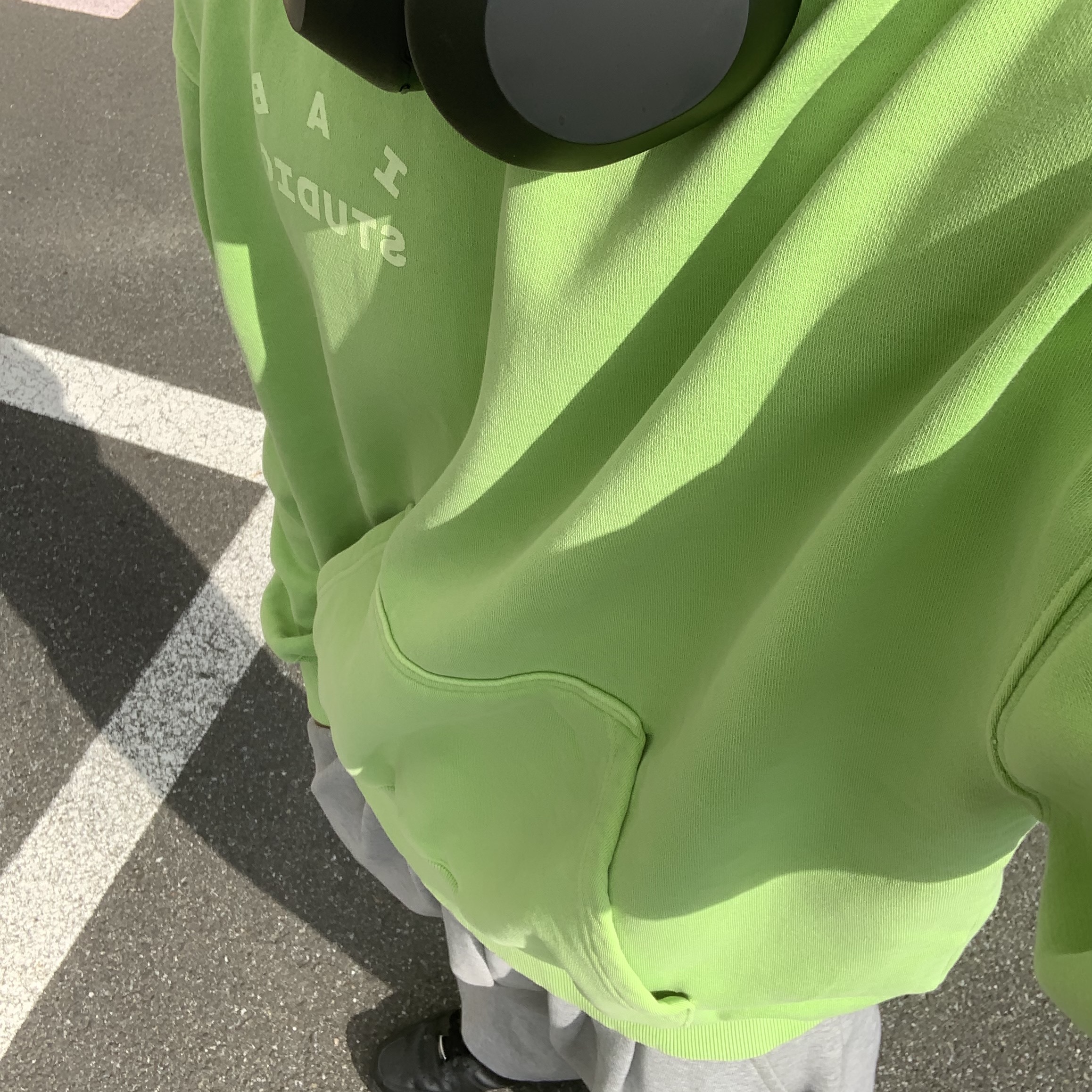 Sony WH-1000XM5 Black (Korean Ver.), IAB Studio Pigment Hoodie & Sack Apple Green 착용 스타일