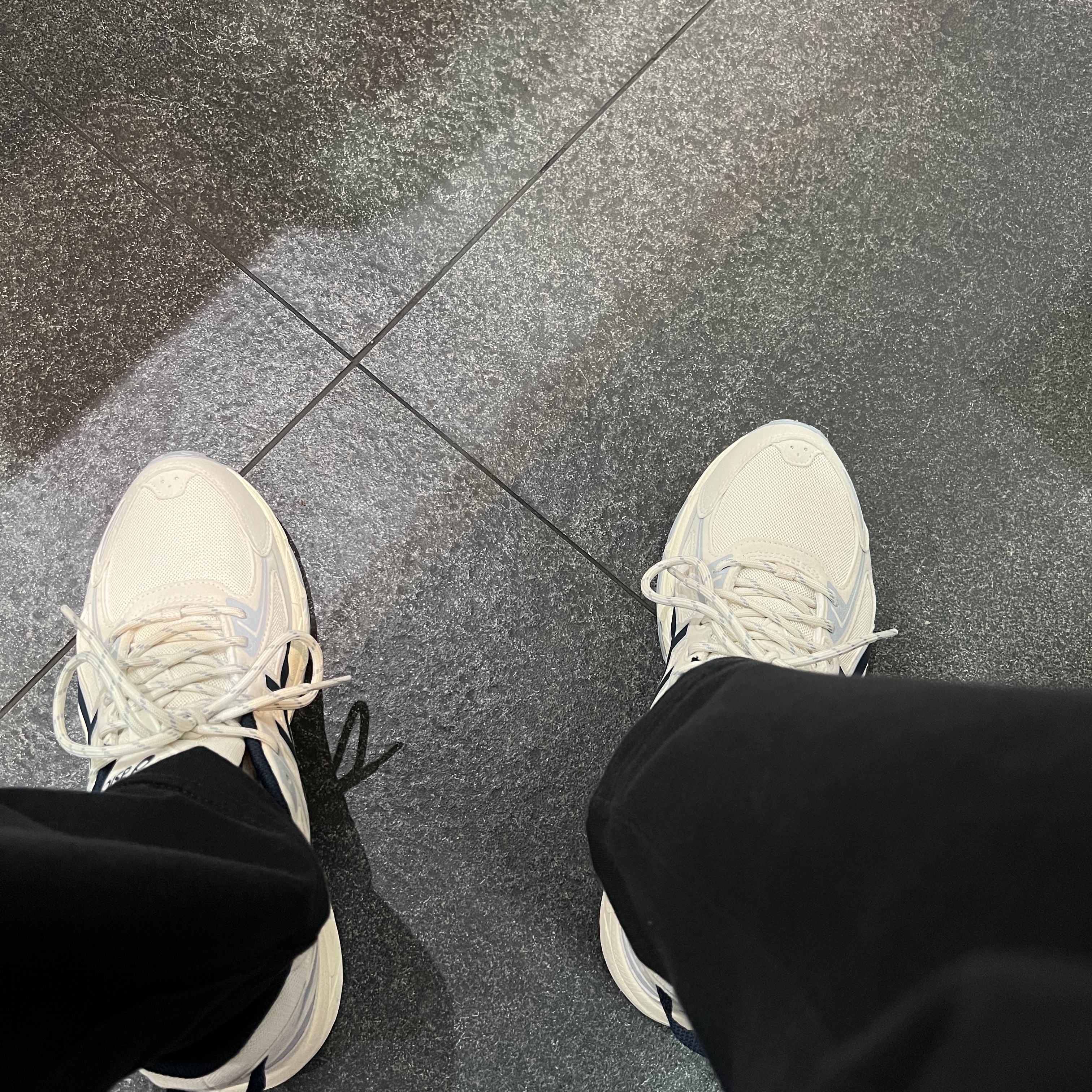 Asics Gel-Venture 6 SPS Birch French Blue 착용 스타일