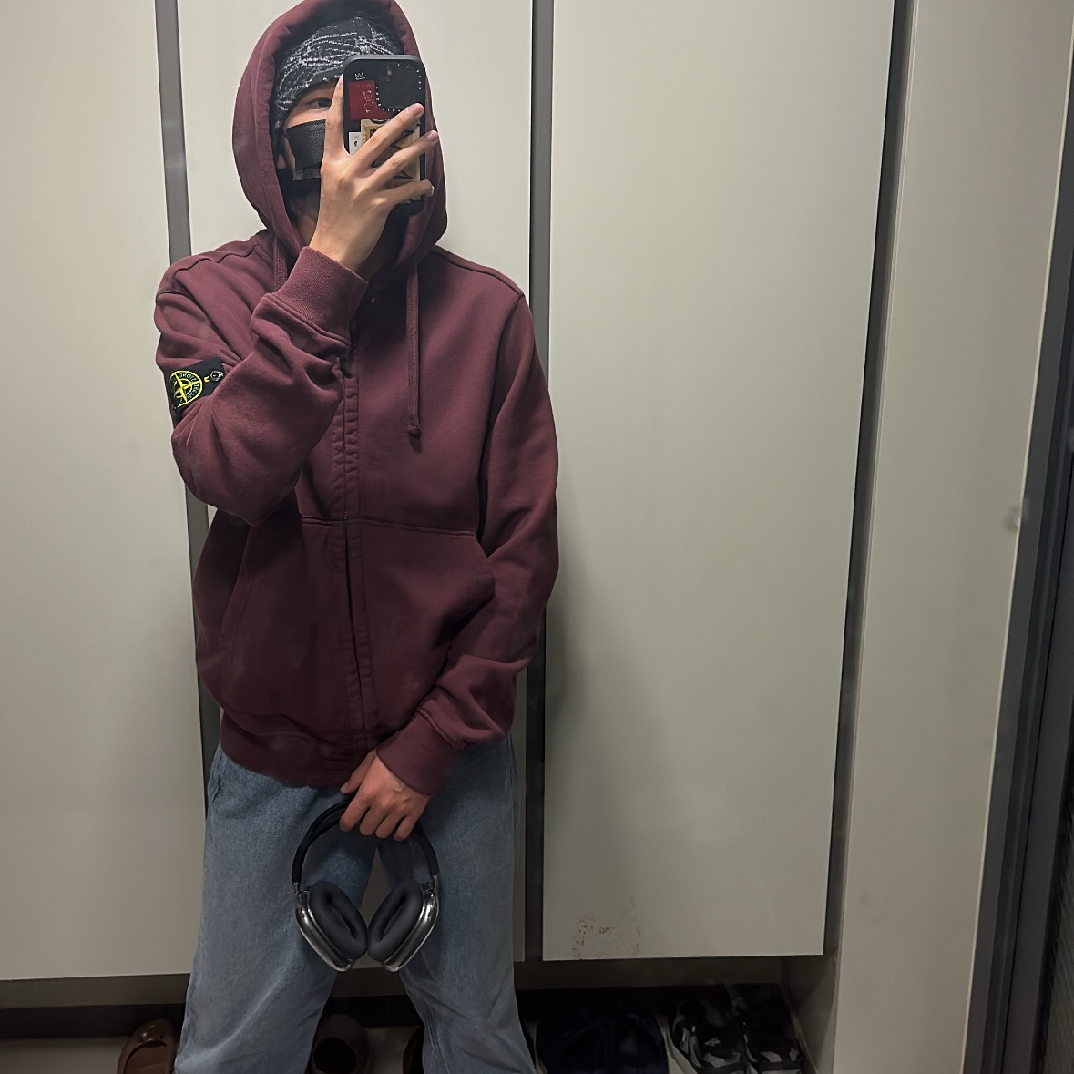 Apple AirPods Max Lightning Space Gray (Korean Ver.), Jordan 1 x Travis Scott x Fragment Retro Low OG SP Military Blue 착용 스타일 - 1