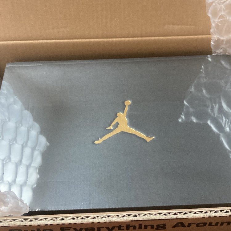 Jordan 1 Mid Light Smoke Grey 착용 스타일 - 4