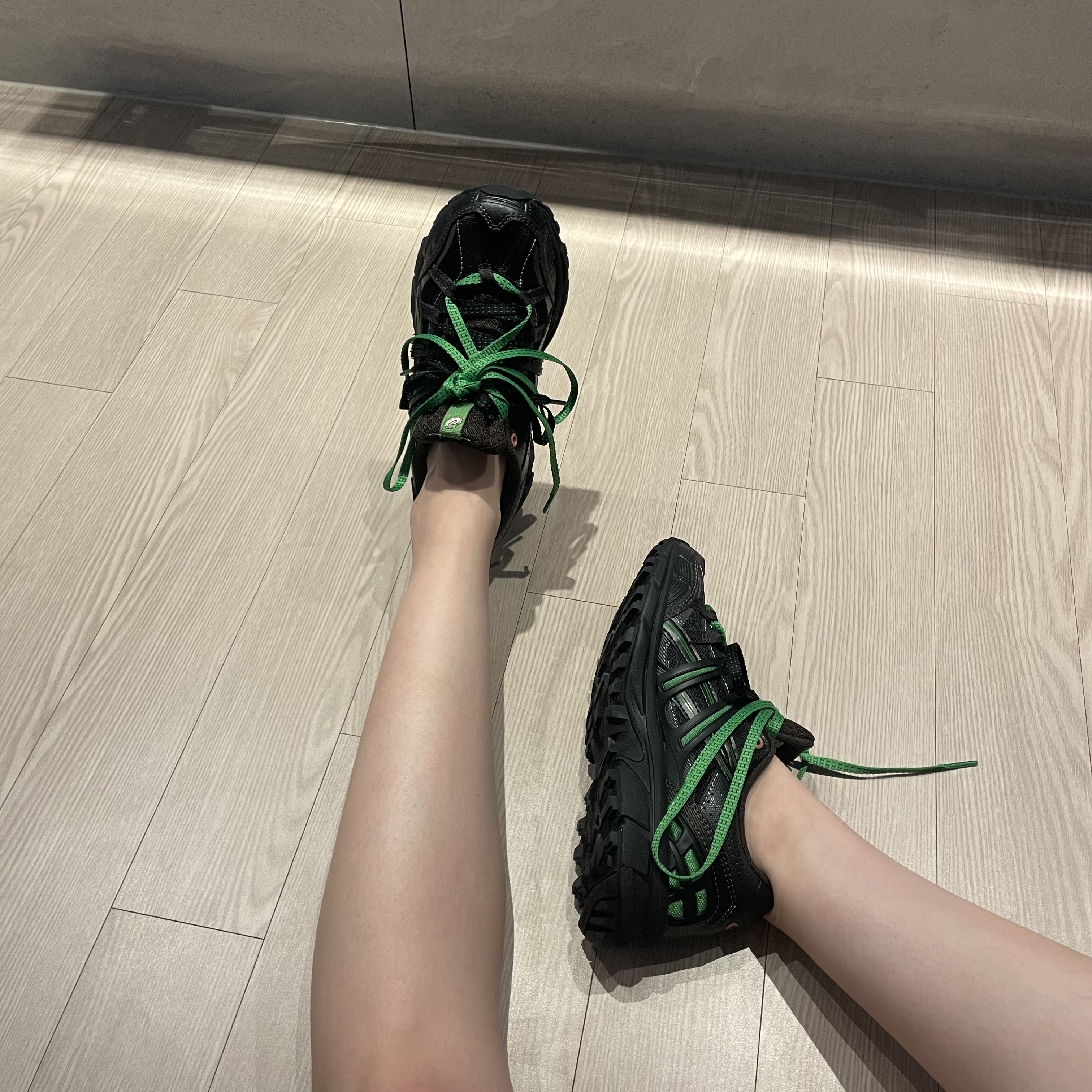Asics x Andersson Bell Gel-Sonoma 15-50 Black Green 착용 스타일 - 1