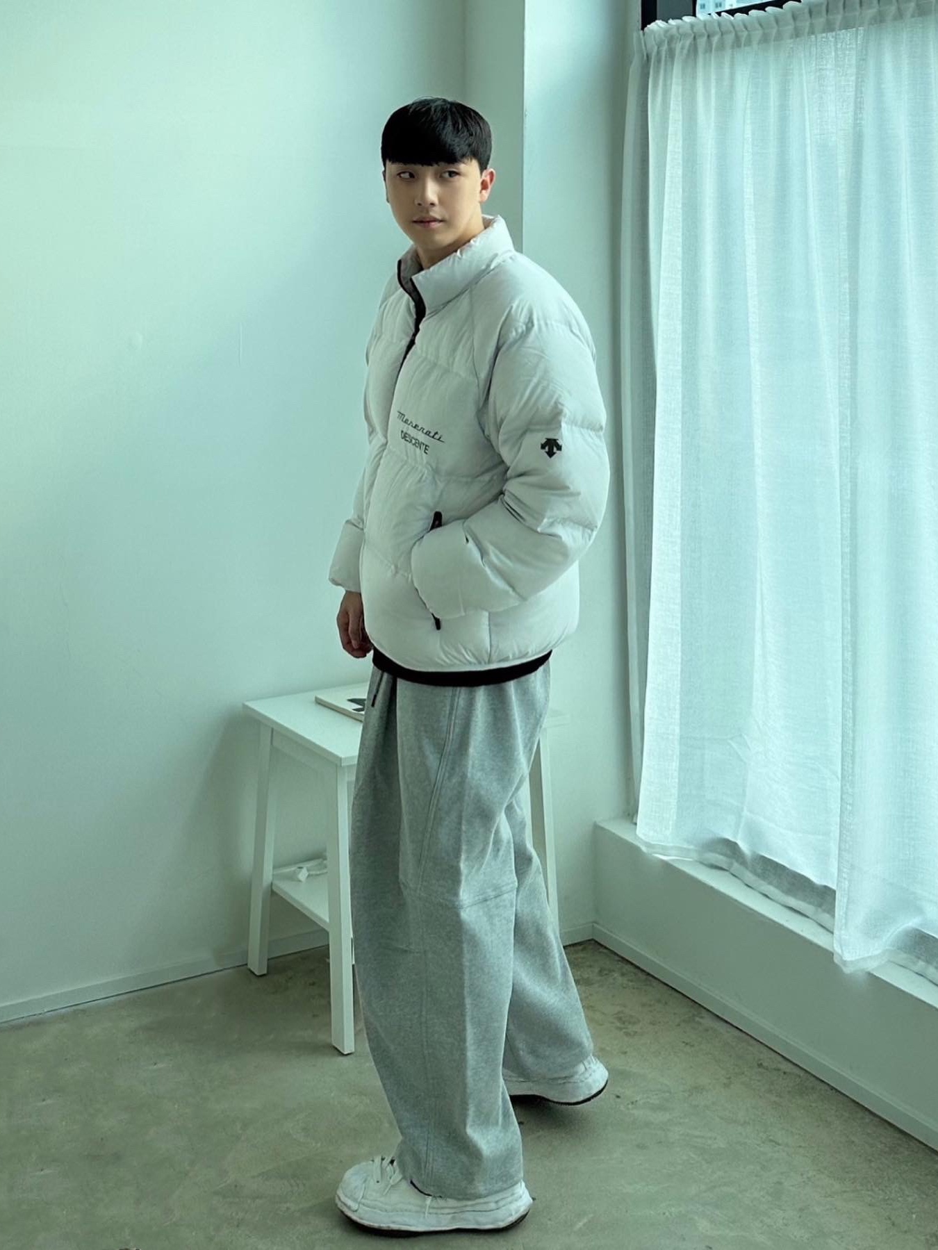 Maison Mihara Yasuhiro Blakey OG Sole Canvas Low-top Sneakers White 착용 스타일