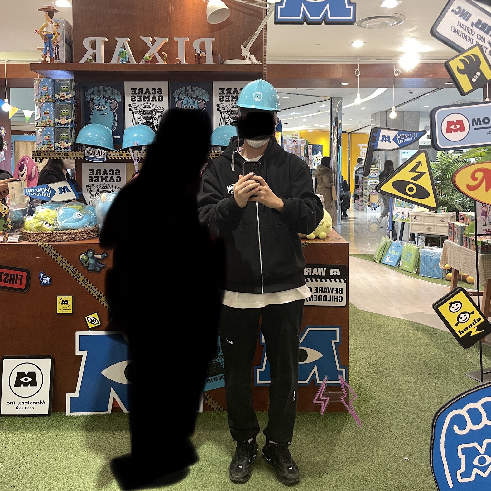 Supreme Ventile S Logo 6-Panel Black - 21FW, Stussy World Tour Zip Hoodie Black 2022 착용 스타일 - 2
