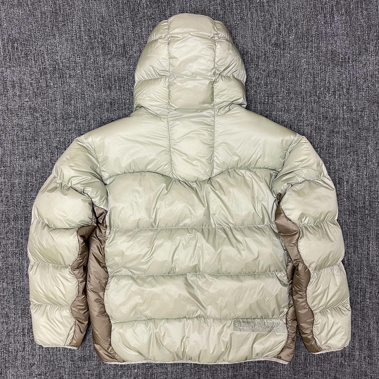 Nike ACG Therma-Fit ADV Lunar Lake Puffer Jacket Light Army - Asia 착용 스타일 - 3