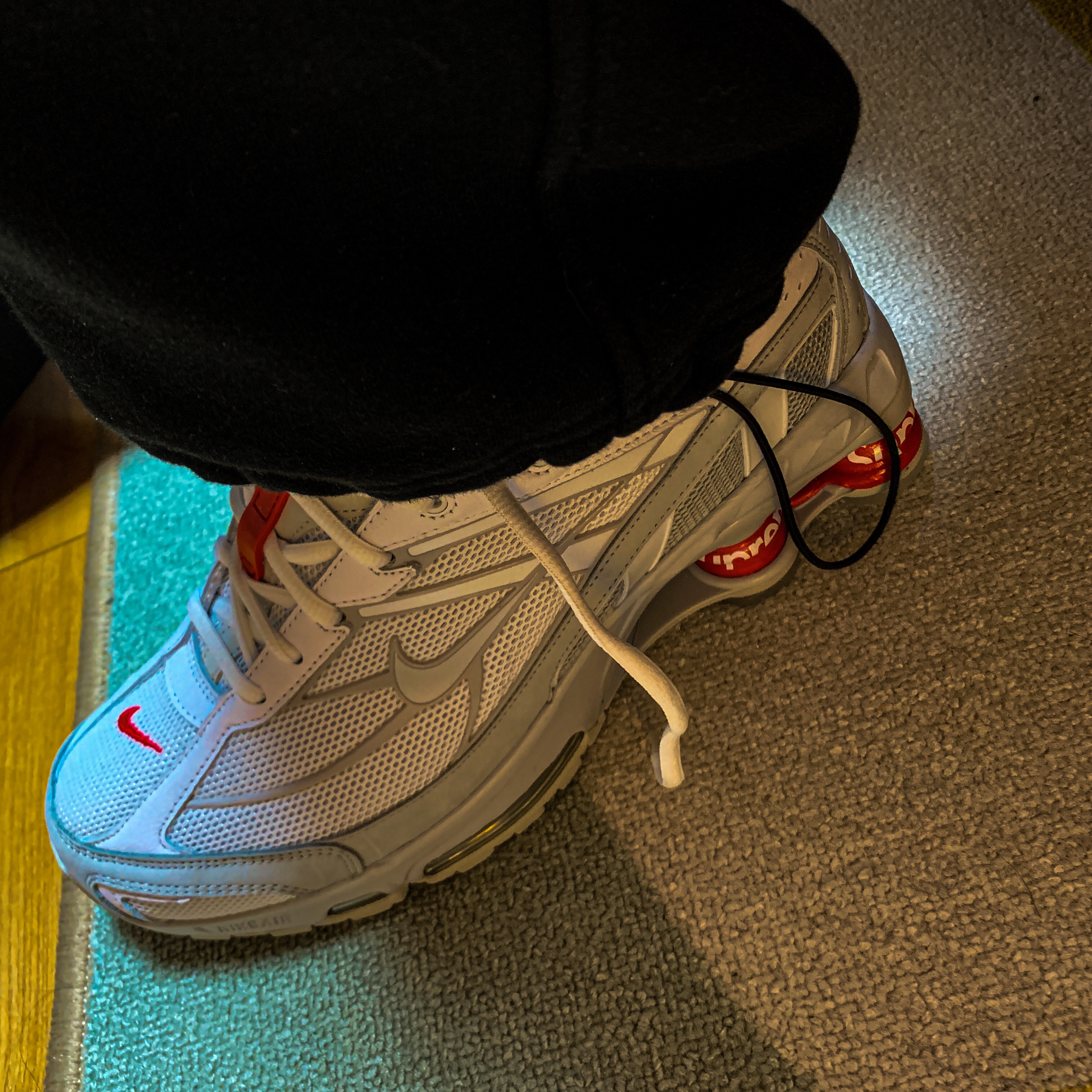 Nike x Supreme Shox Ride 2 SP White 착용 스타일