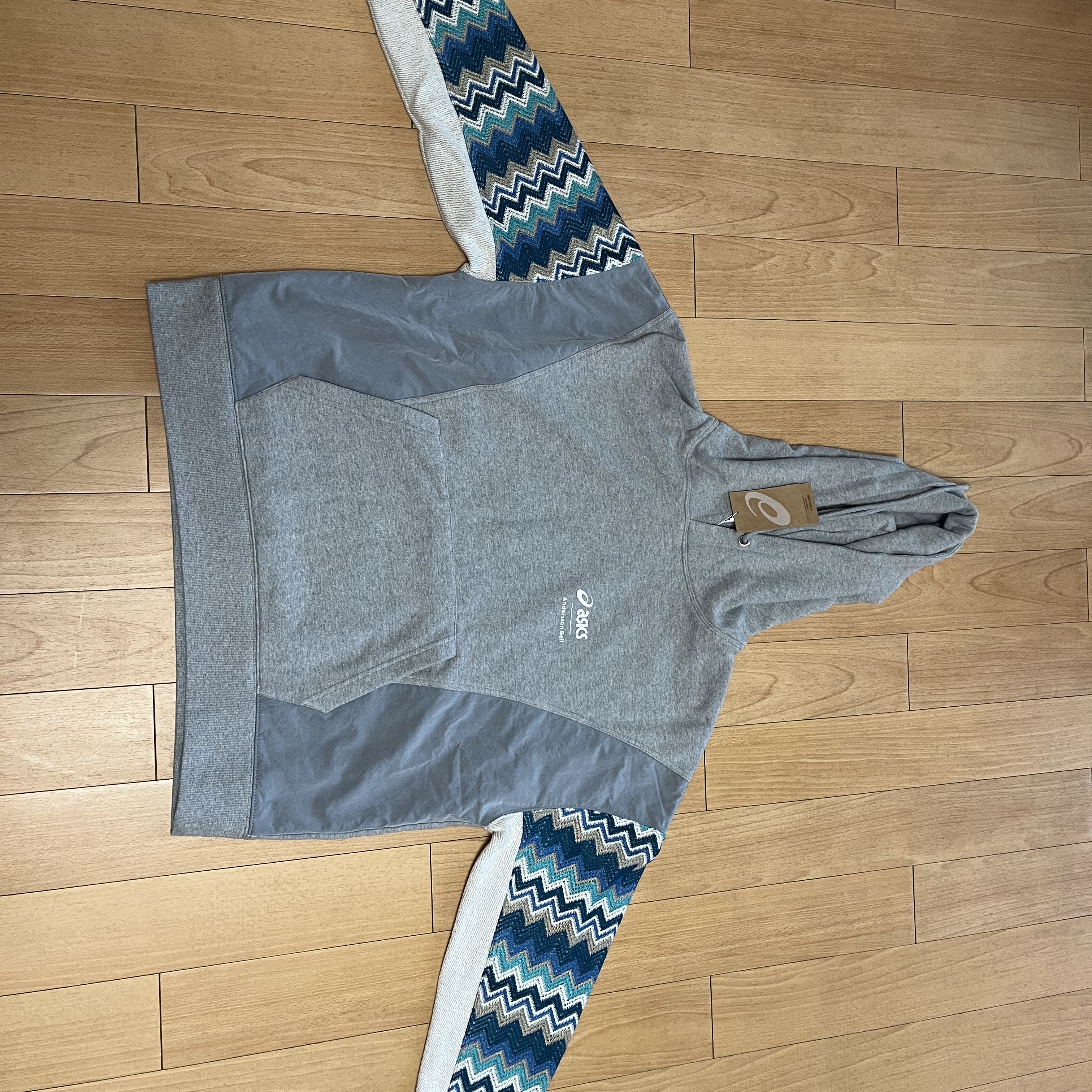 Andersson Bell x Asics Contrast Hoodie Grey 착용 스타일 - 1