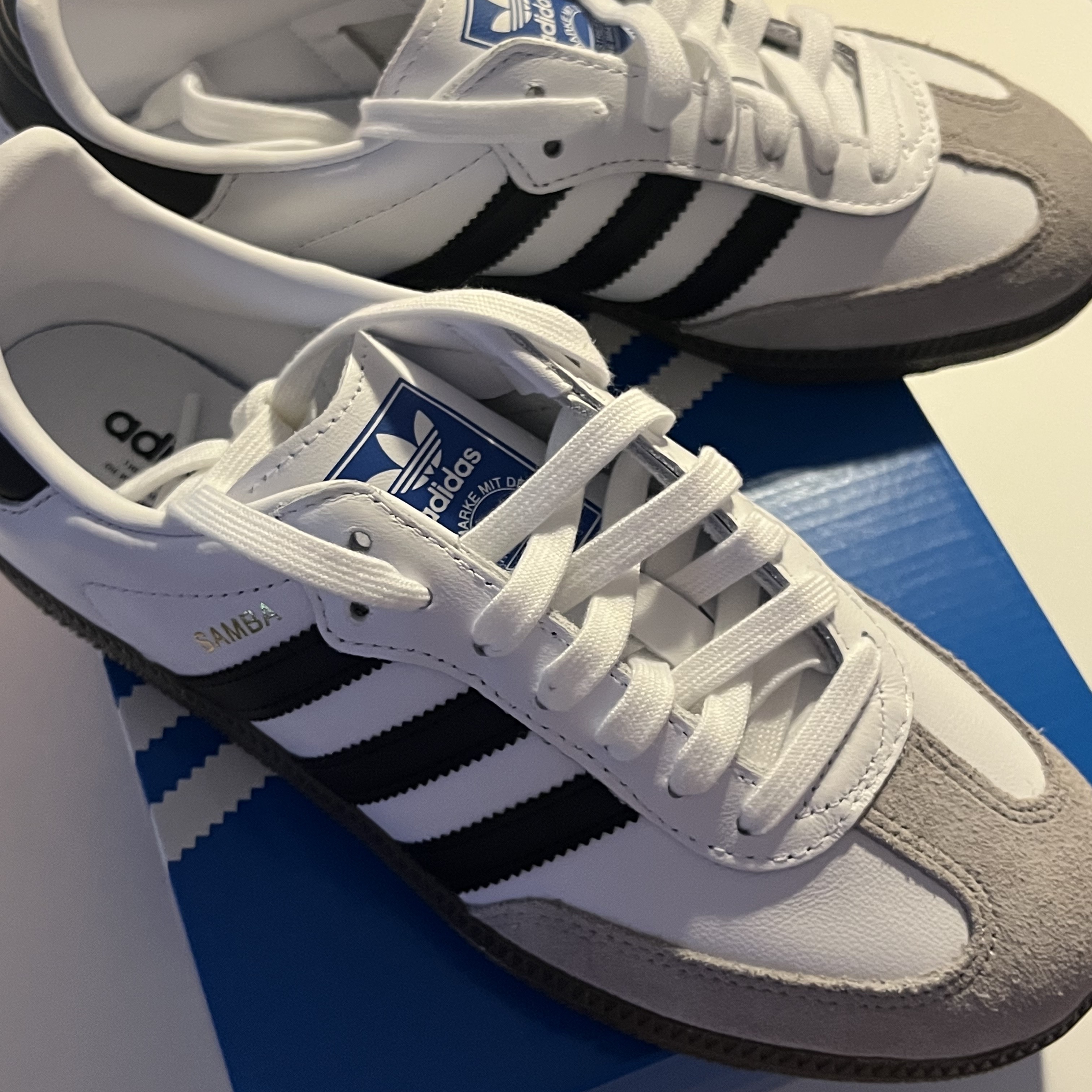Adidas Samba OG Cloud White 착용 스타일 - 2
