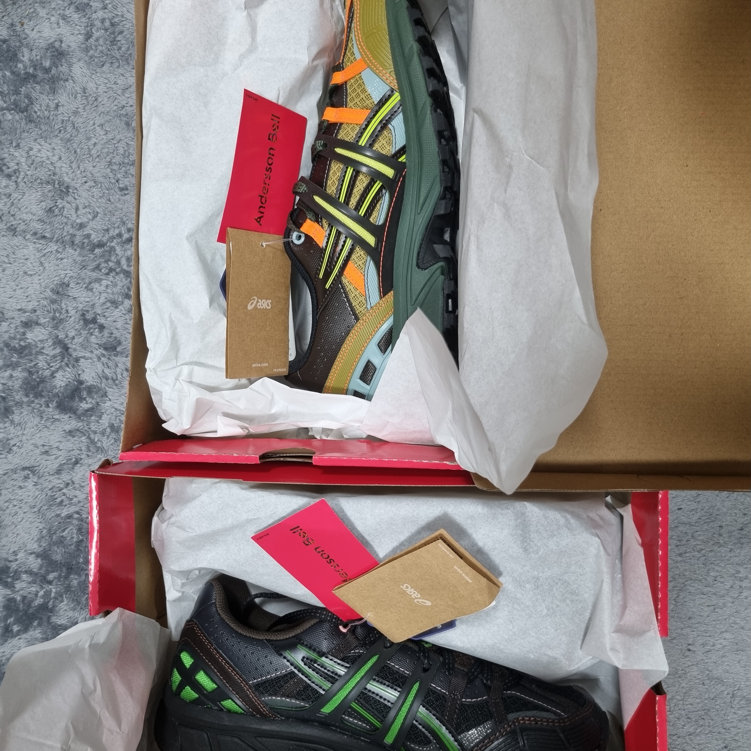 Asics x Andersson Bell Gel-Sonoma 15-50 Black Green, Asics x Andersson Bell Gel-Sonoma 15-50 Olive Oil Dark Brown 착용 스타일 - 2