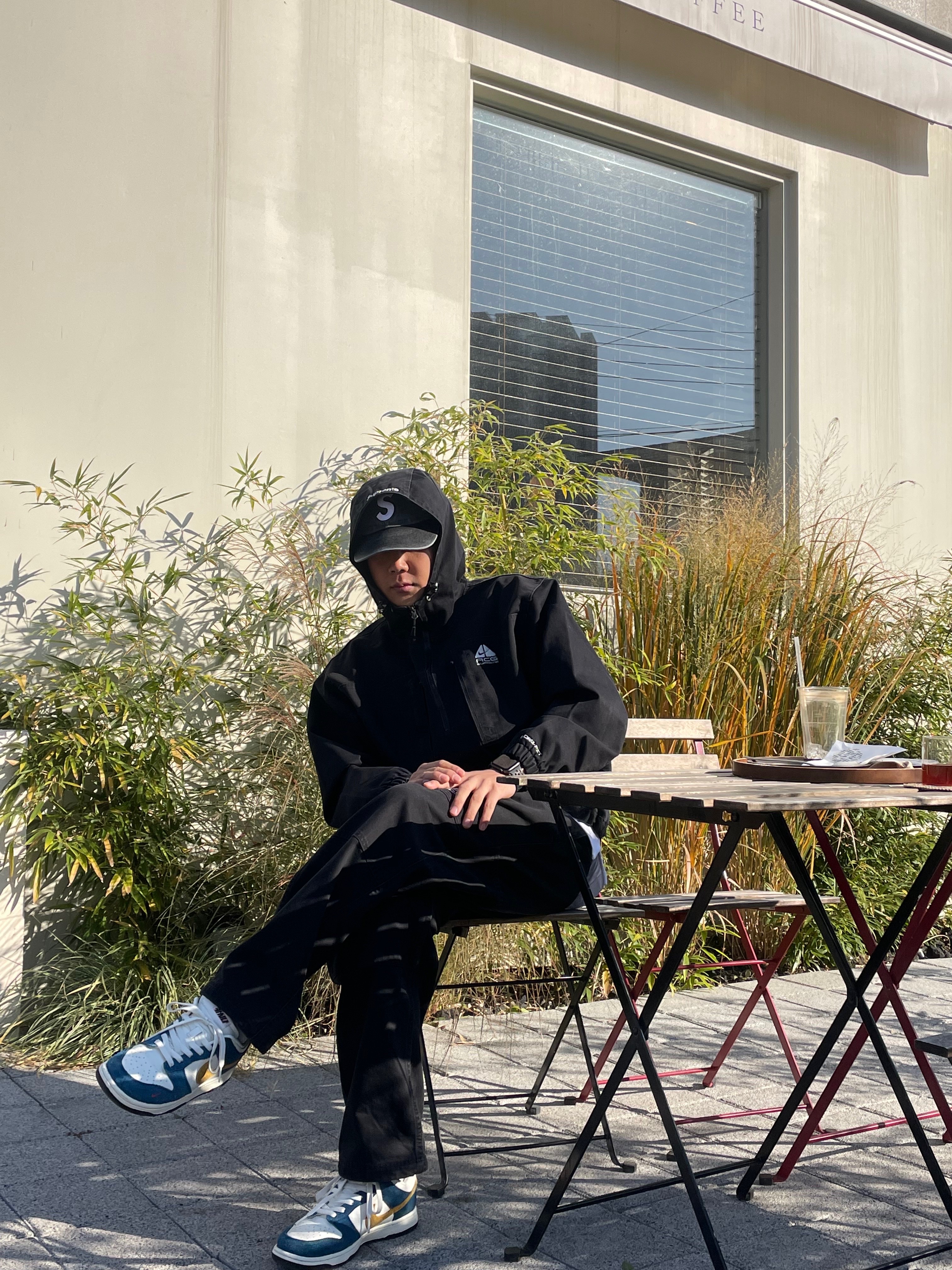 Supreme x Nike ACG Denim Pullover Black - 22FW, Supreme x Nike ACG Belted Denim Pants Black - 22FW 착용 스타일 - 2