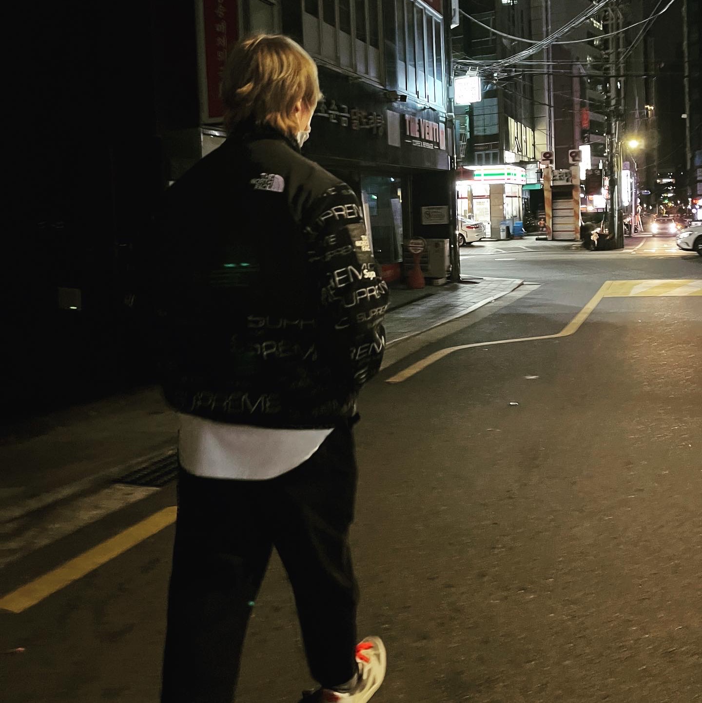 Supreme x The North Face Steep Tech Fleece Jacket Black - 21FW, Jordan 1 x Travis Scott Retro Low OG SP Sail and Ridgerock 착용 스타일 - 2