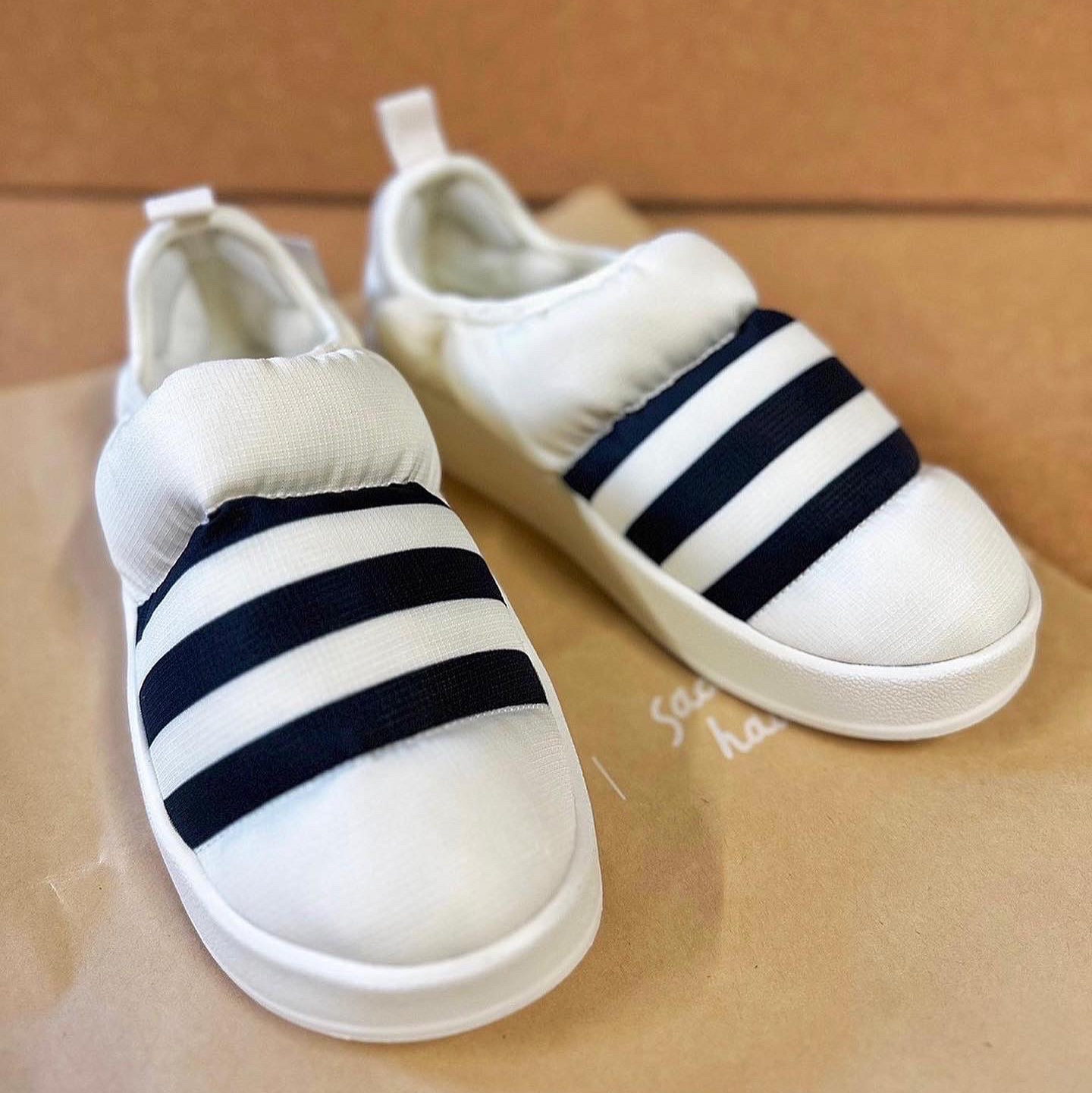 Adidas Puffylette Off White 착용 스타일 - 1