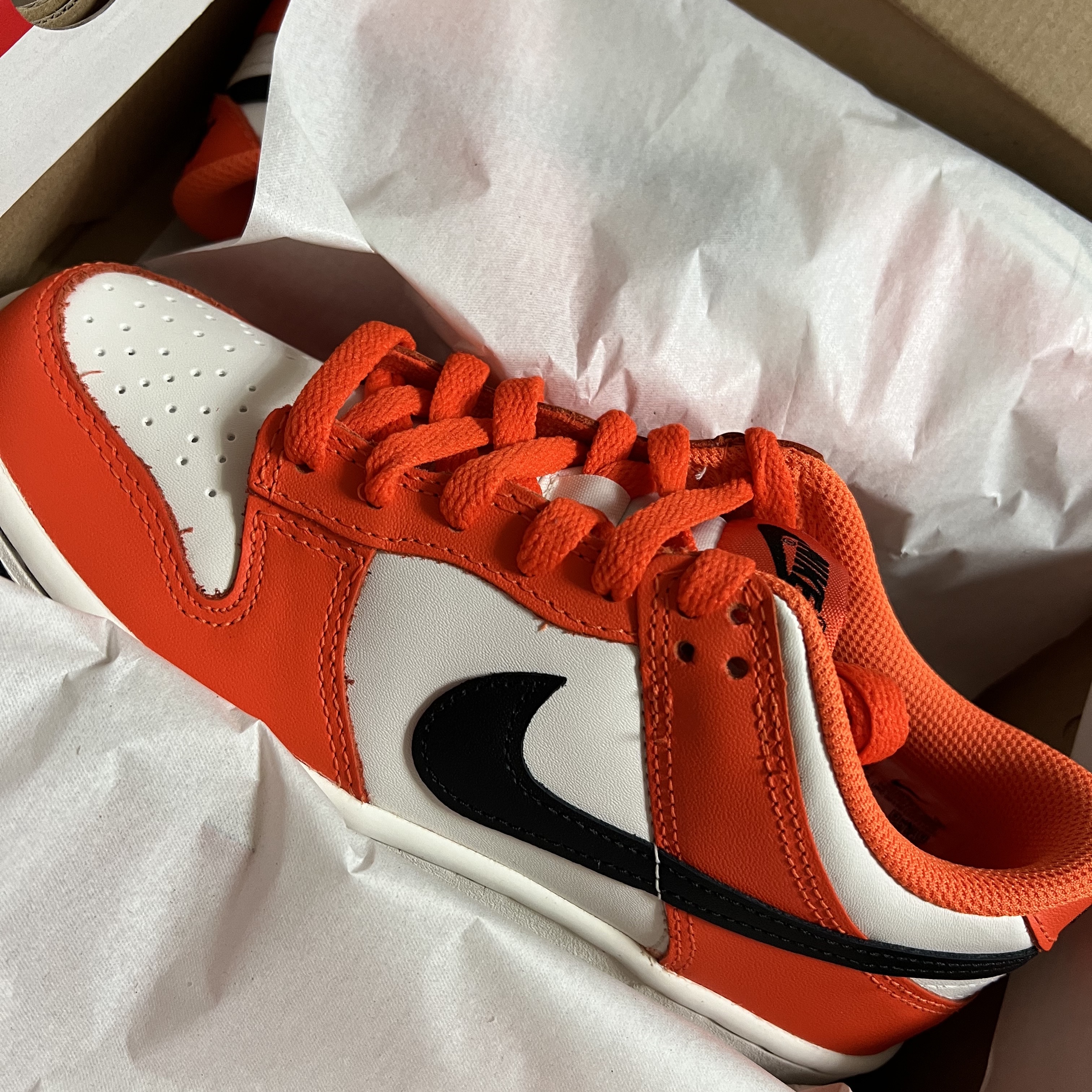 (GS) Nike Dunk Low Safety Orange 착용 스타일