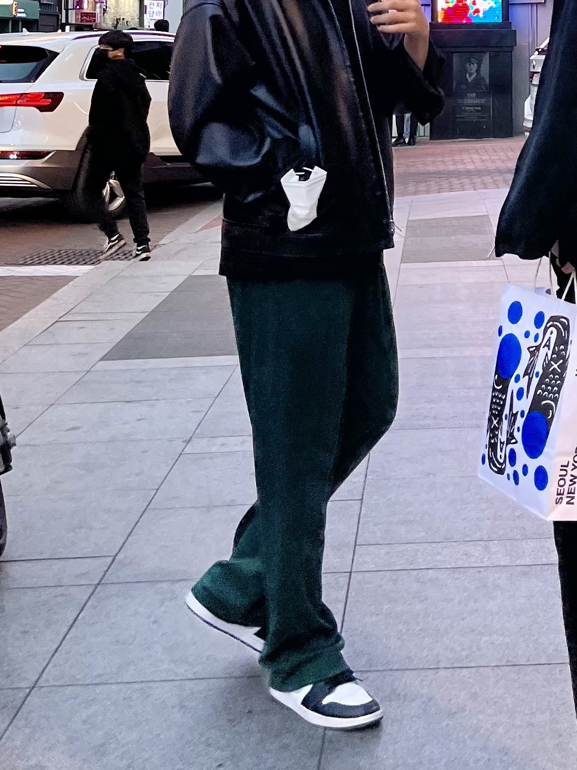 Jordan 1 Low Black Particle Grey 착용 스타일