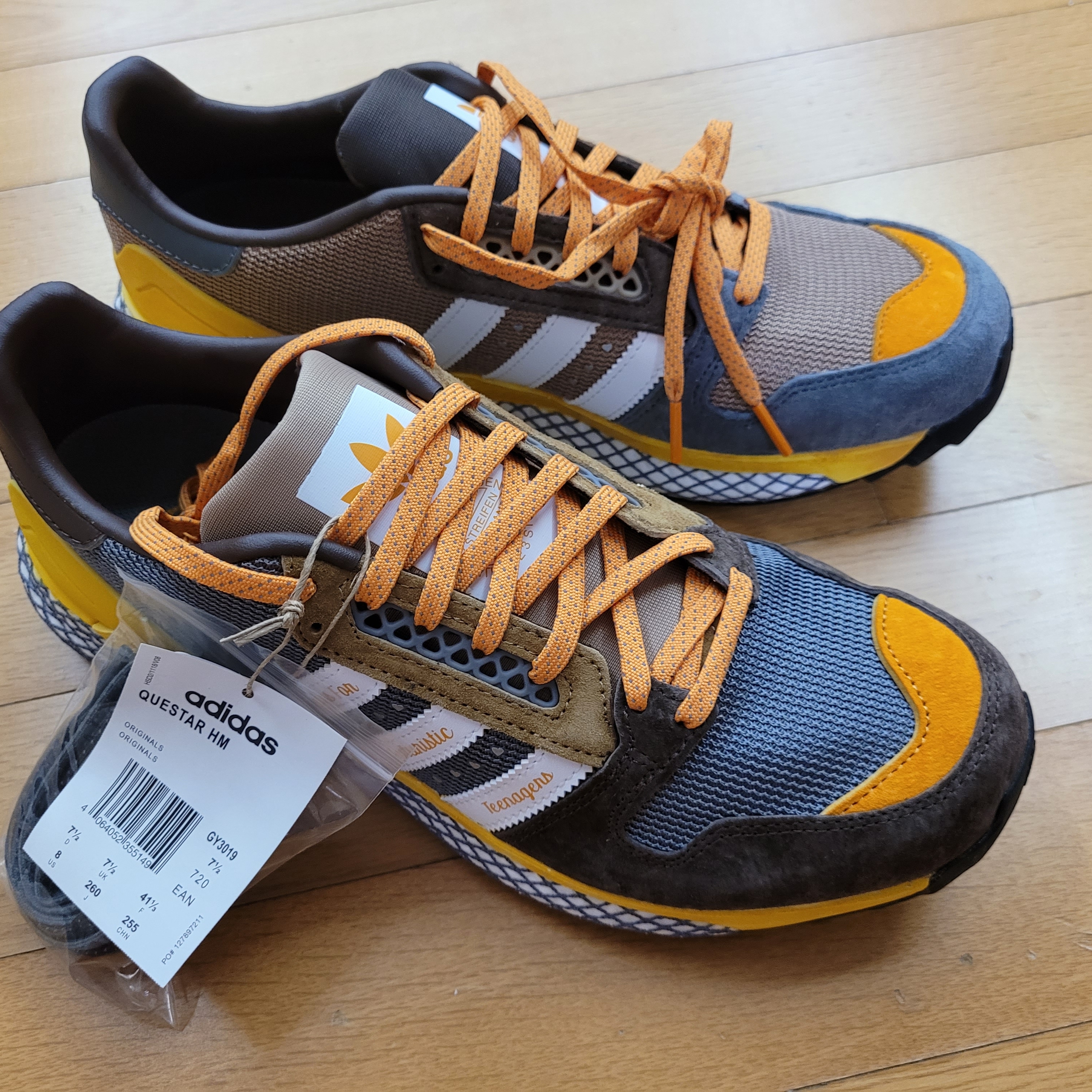 Adidas x Human Made Questar Cardboard 착용 스타일 - 3