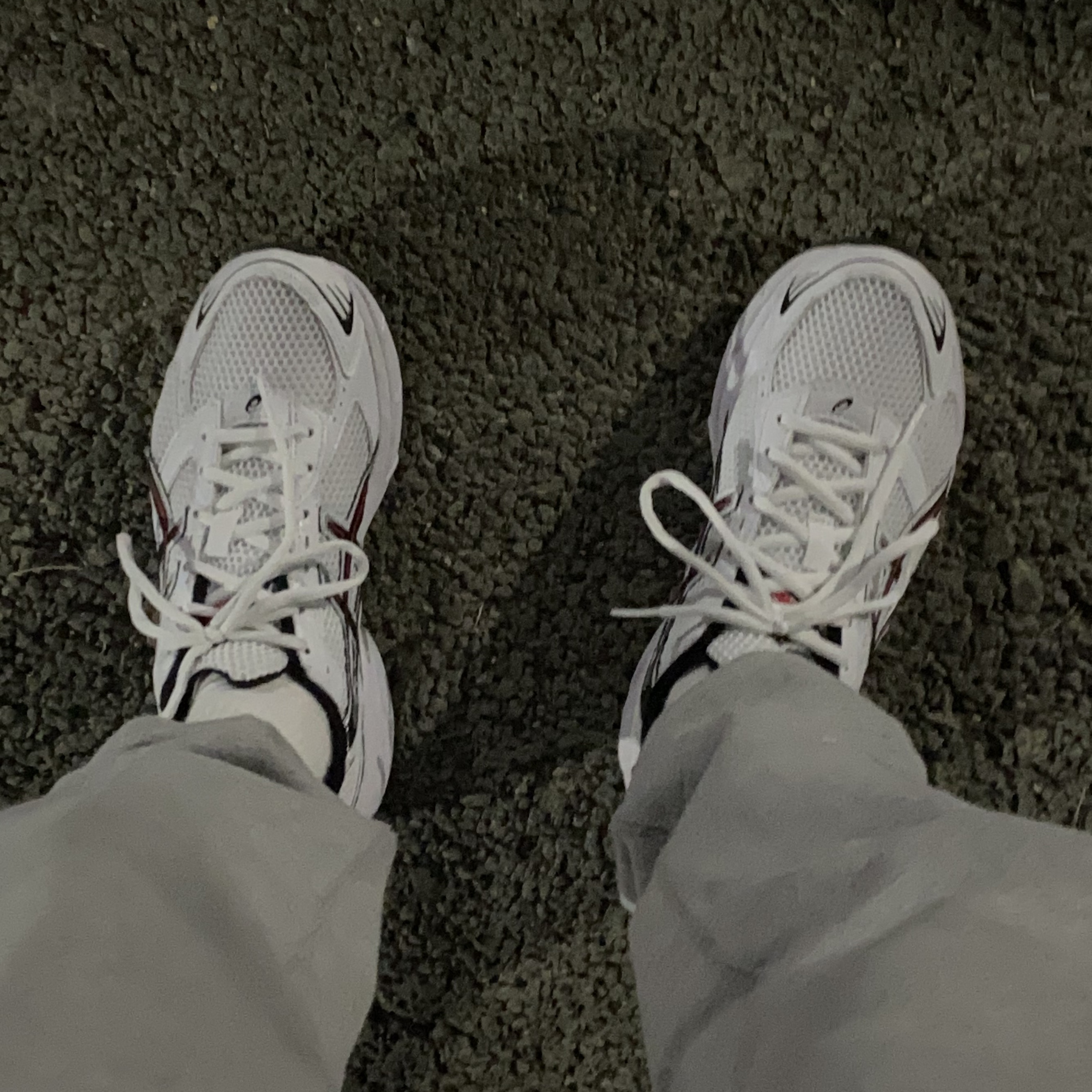 Asics Gel-1130 White Electric Red 착용 스타일 - 2