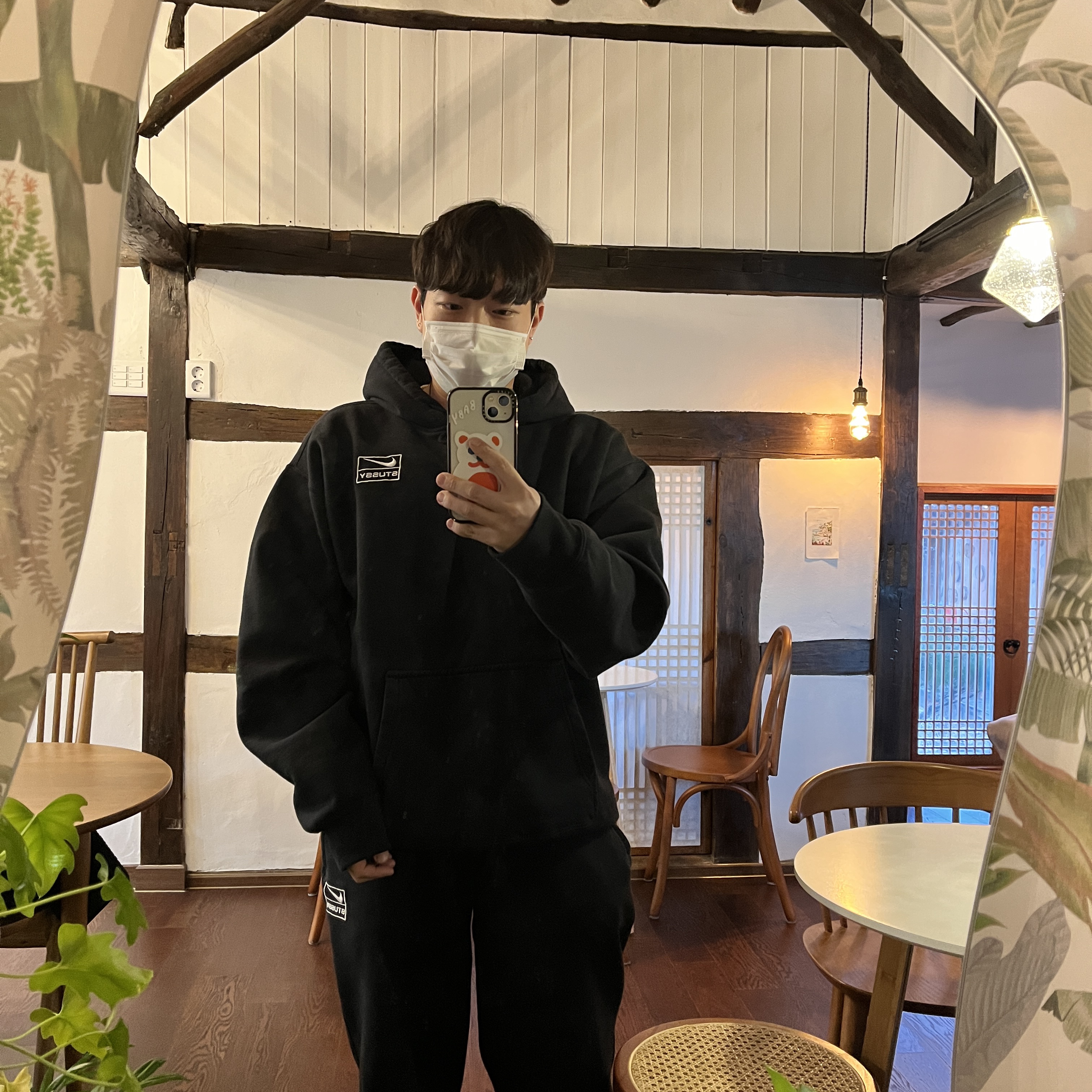 Nike x Stussy NRG RA Washed Pullover Hoodie Black (DN4028-010), Nike x Stussy NRG RA Washed Fleece Pants Black (DN4030-010) 착용 스타일