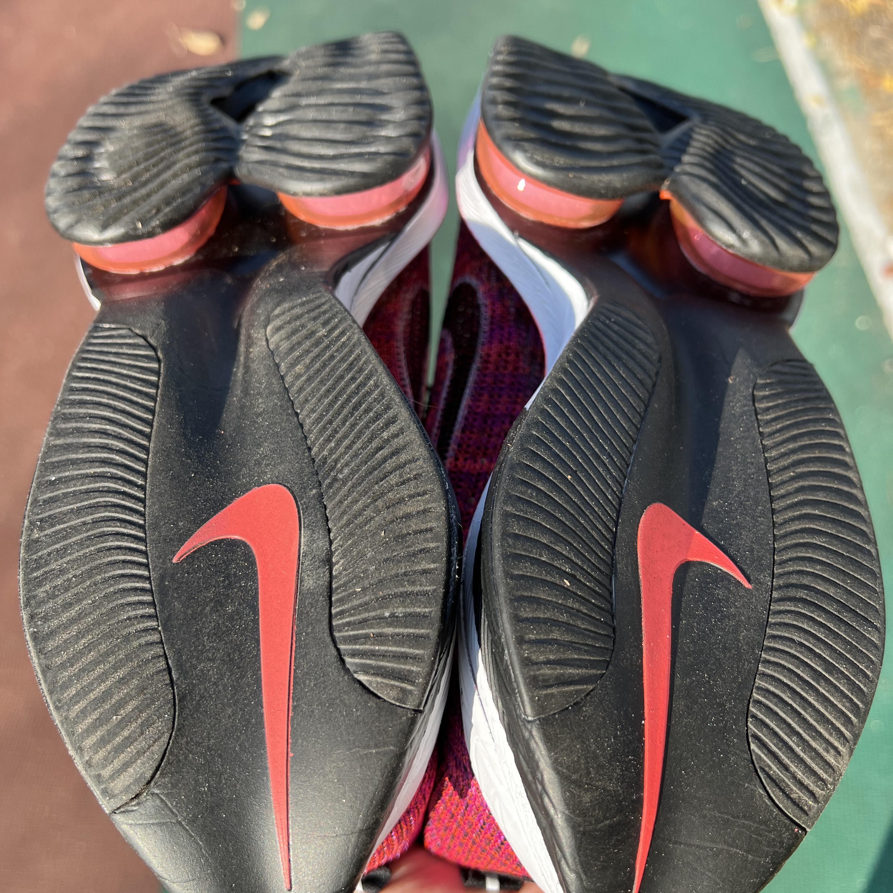 Nike Air Zoom Alphafly Next% Hyper Violet 착용 스타일 - 4