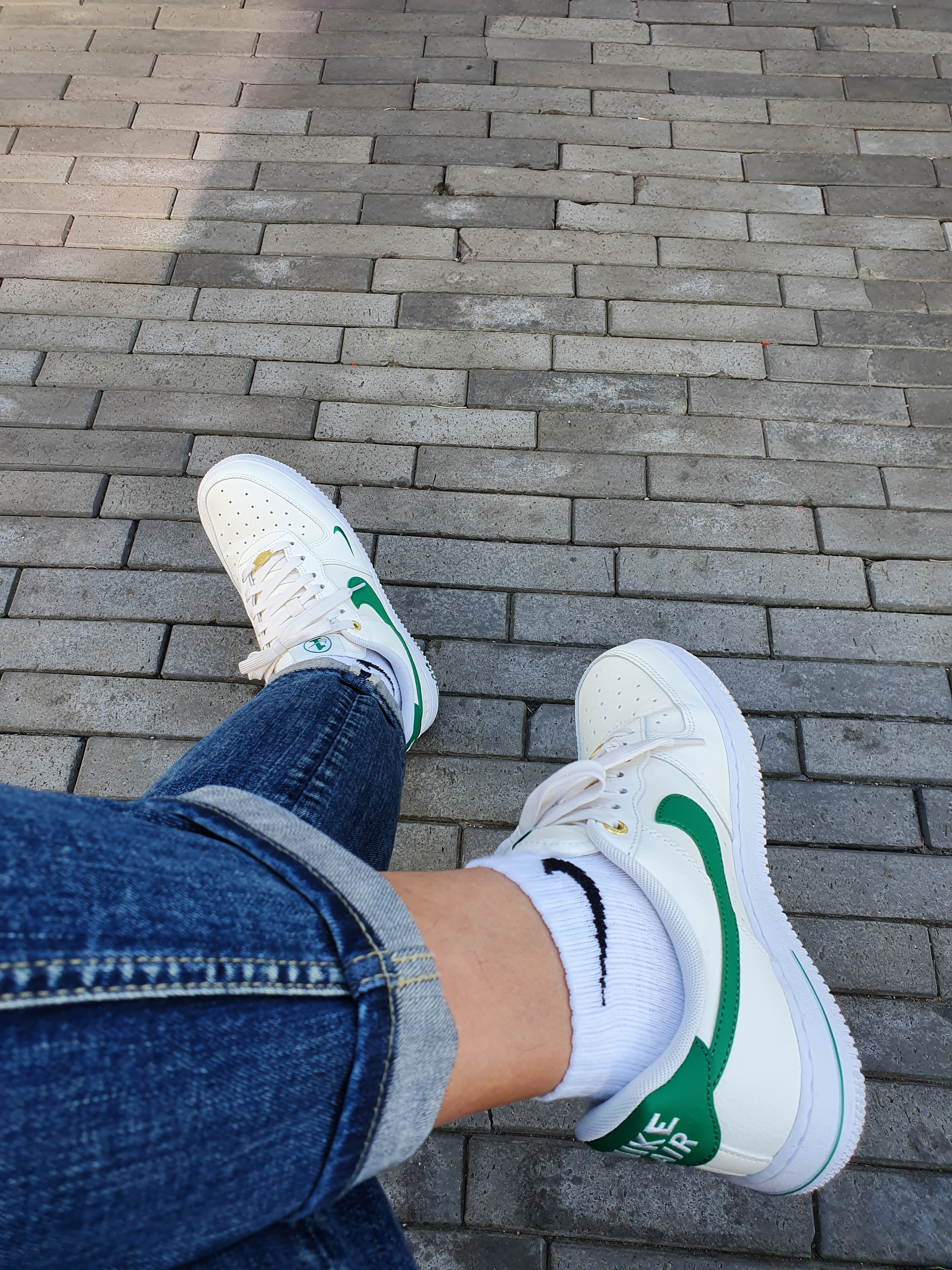 (W) Nike Air Force 1 '07 SE 40th Anniversary Join Forces Sail Malachite, Nike Air Force 1 '07 LV8 40th Anniversary Join Forces Sail Malachite 착용 스타일 - 1