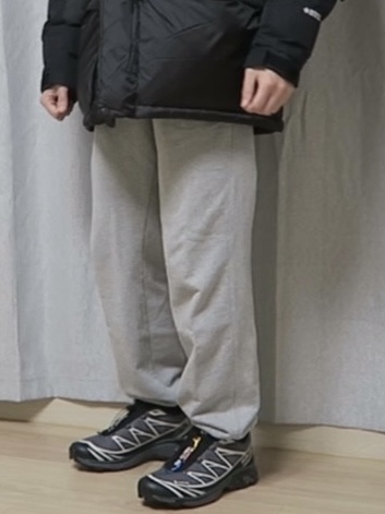 Salomon XT-6 Gore-Tex Black Ebony, Arc'teryx Zeta SL Jacket Black 착용 스타일 - 3