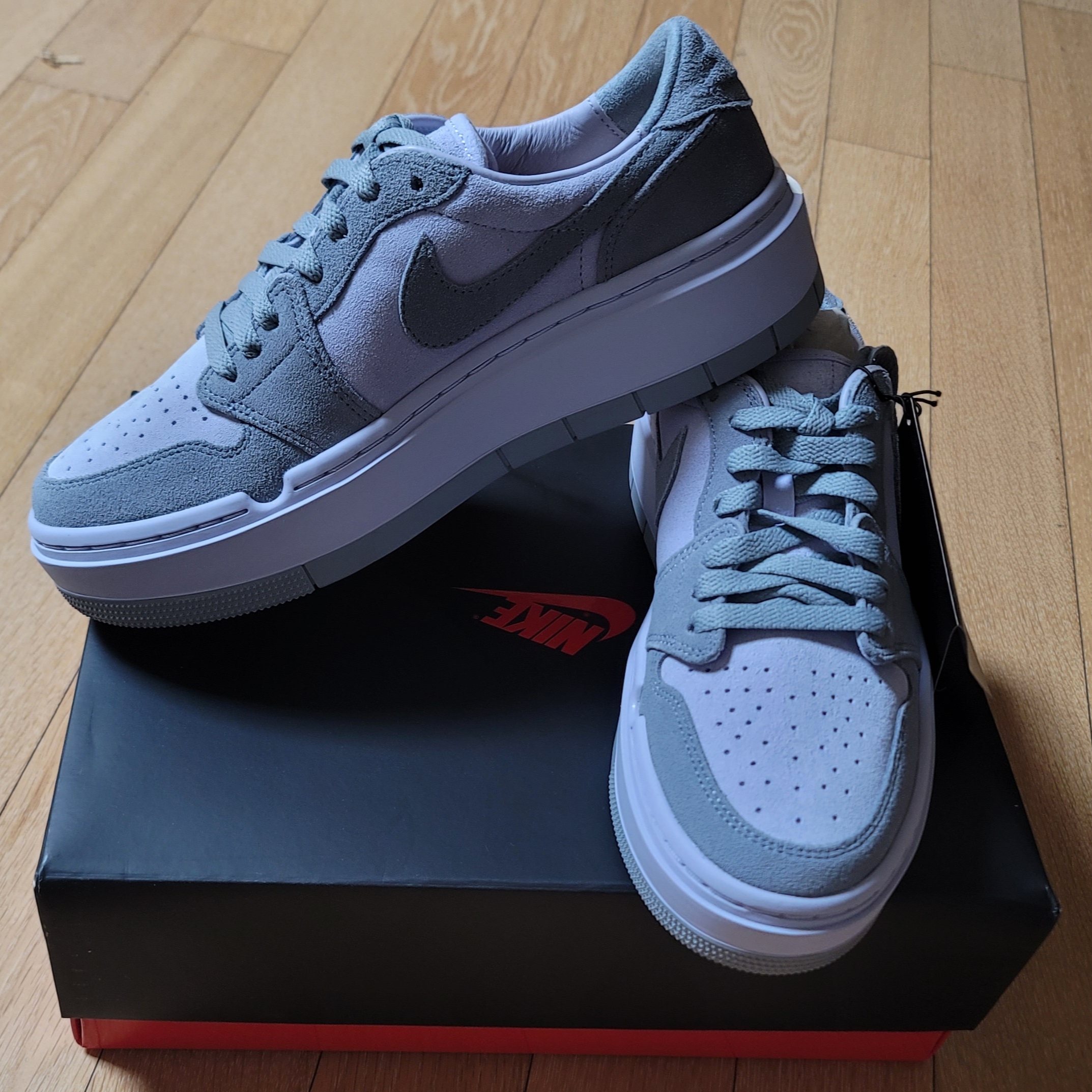 (W) Jordan 1 Elevate Low Stealth 착용 스타일 - 1