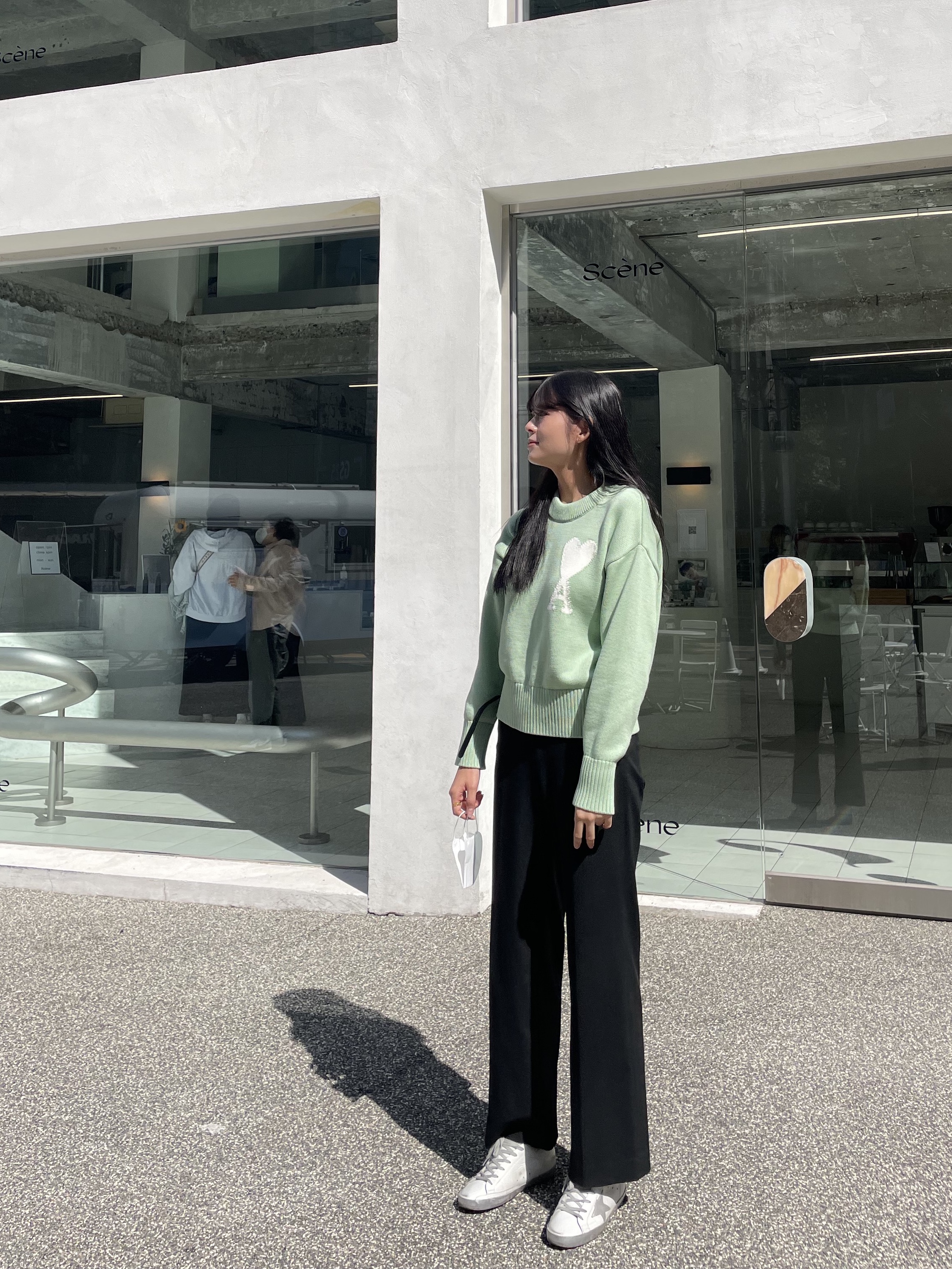 AMI de Coeur Oversize Sweater Aqua - 22SS 착용 스타일 - 2