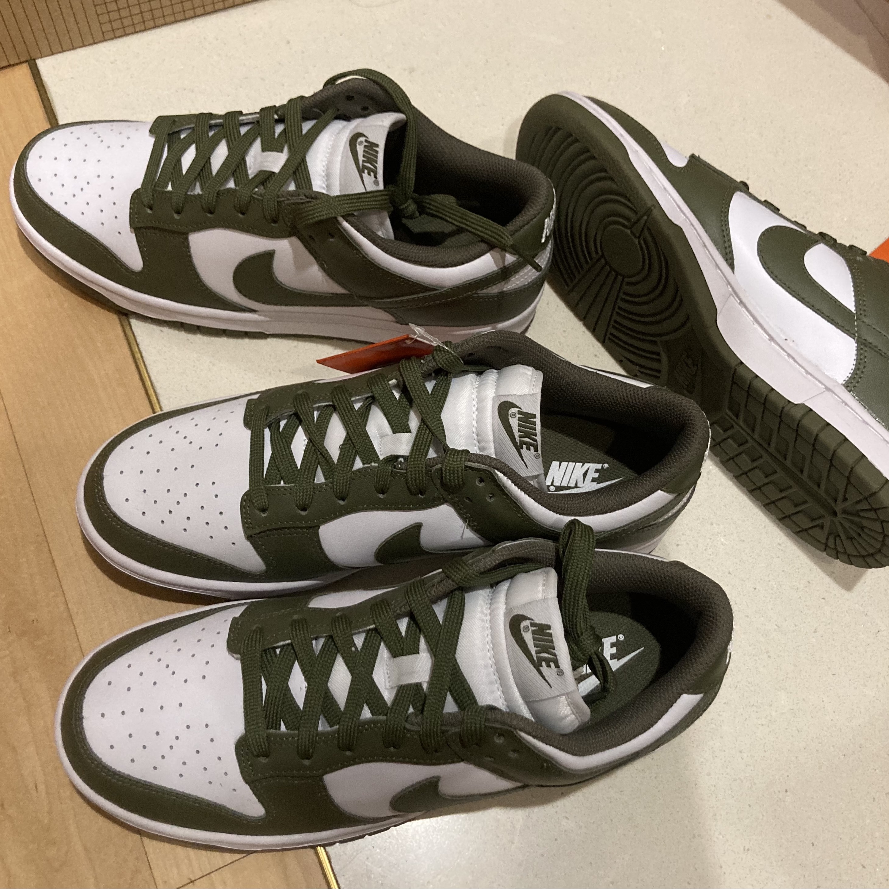 (W) Nike Dunk Low Medium Olive 착용 스타일