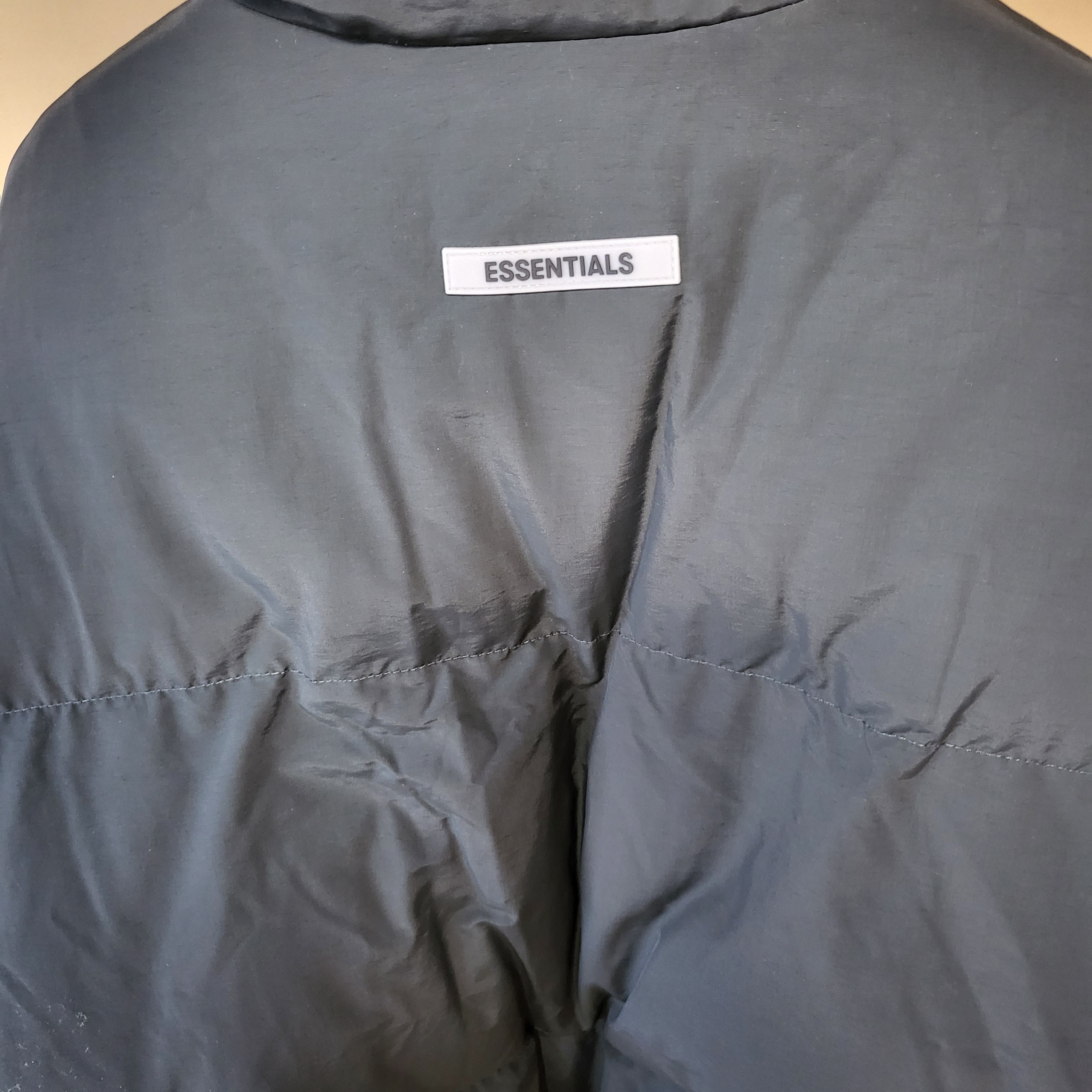 Essentials Puffer Jacket Black - 20FW 착용 스타일 - 2